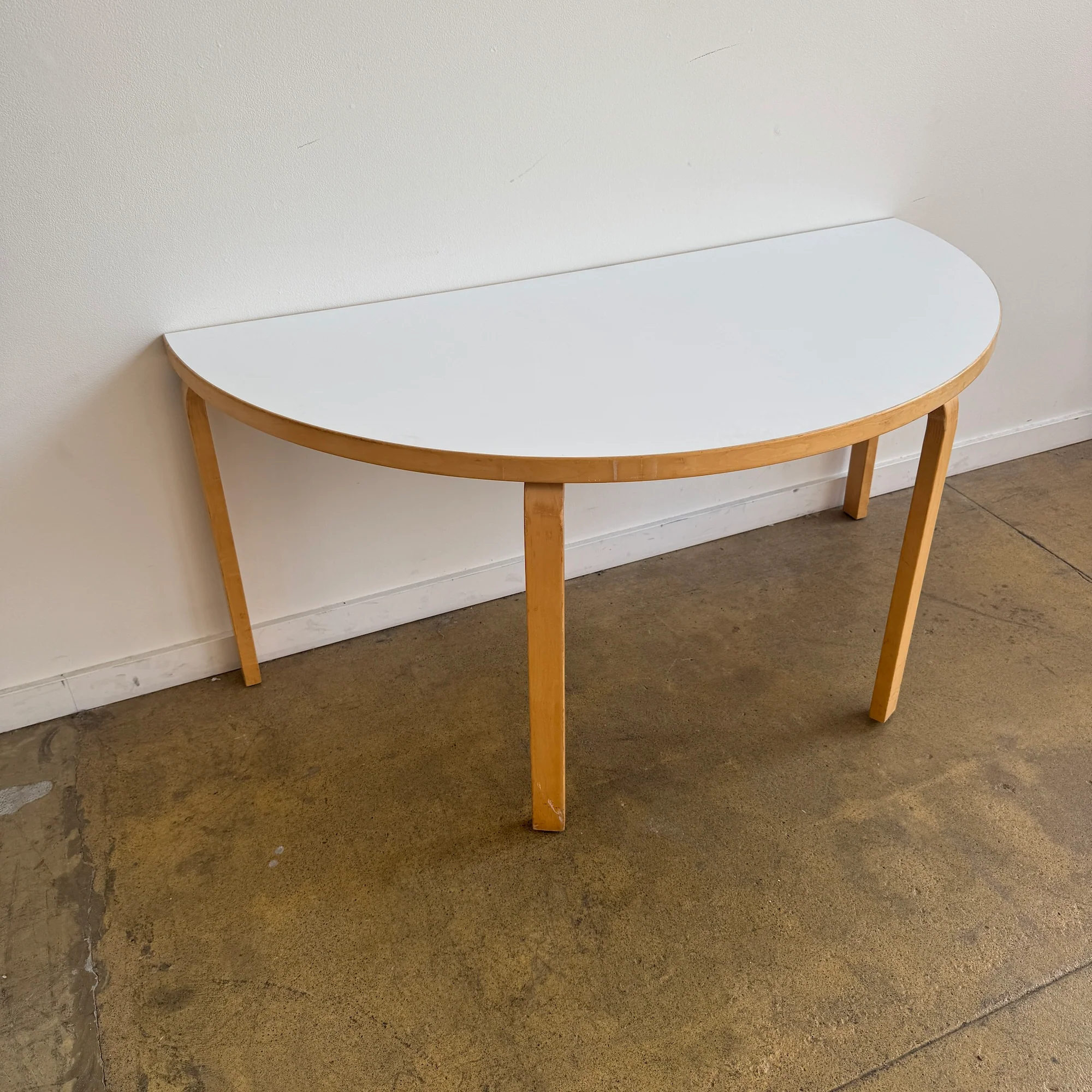 Aalto Table Half Round 96 - White Laminate - Image 6