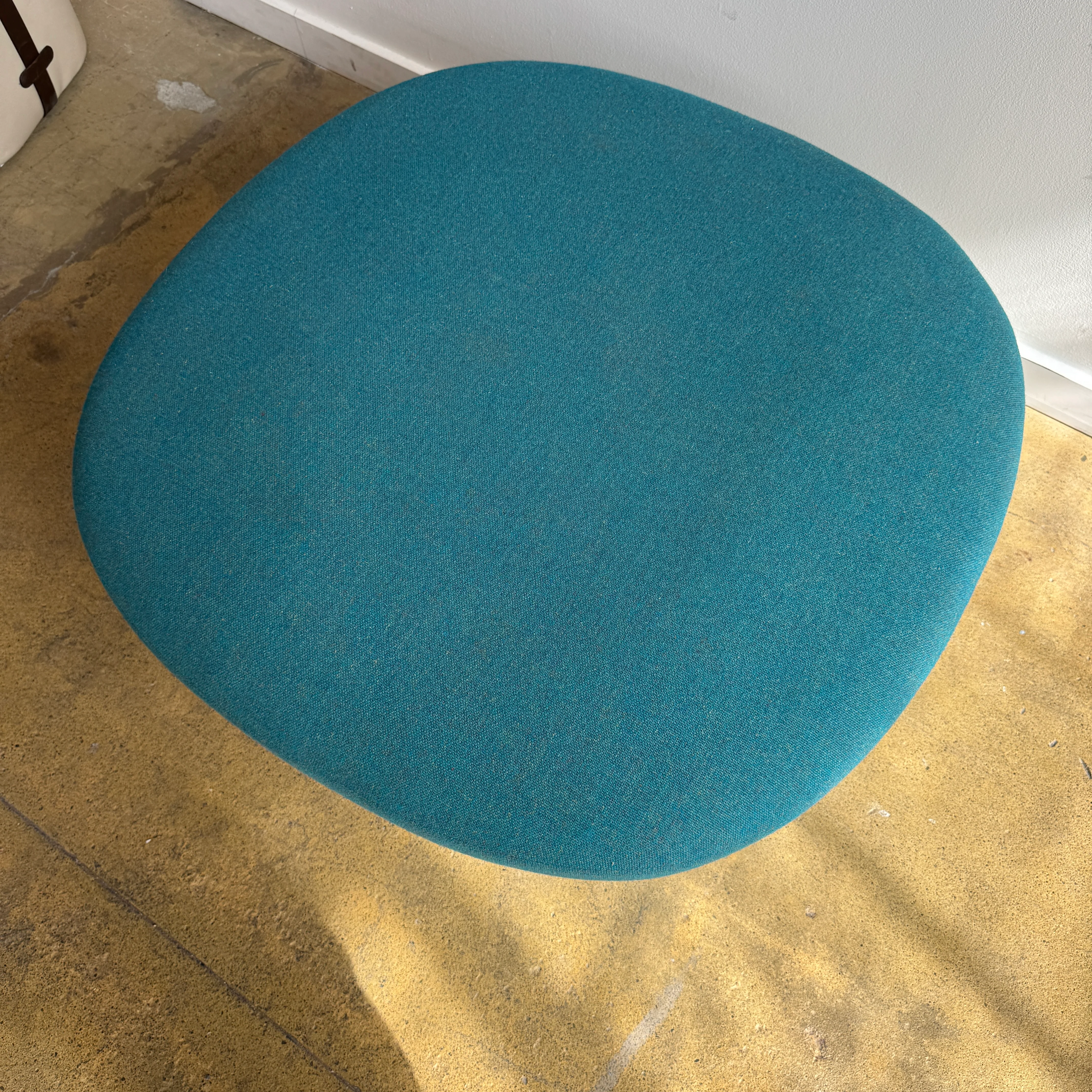 Andreu World Beat RS0212 Ottoman - Image 4