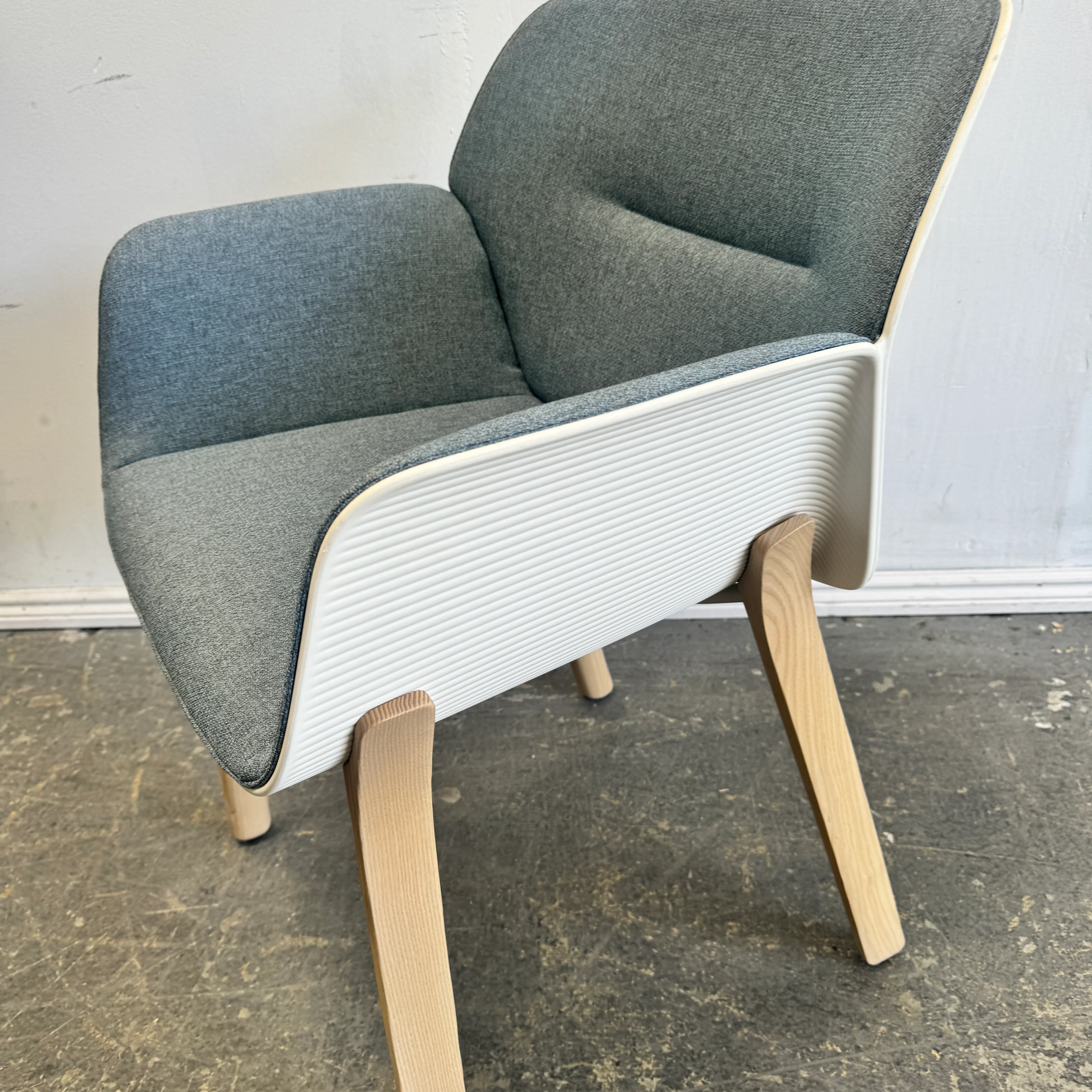 Andreu World Nuez Chair by Patricia Urquiola - Image 6