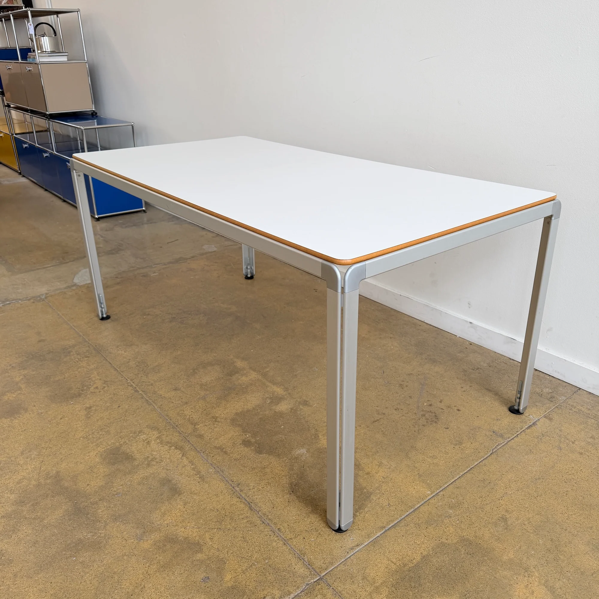 Arne Jacobsen – “Djob” Table/Desk  for Montana - Image 4