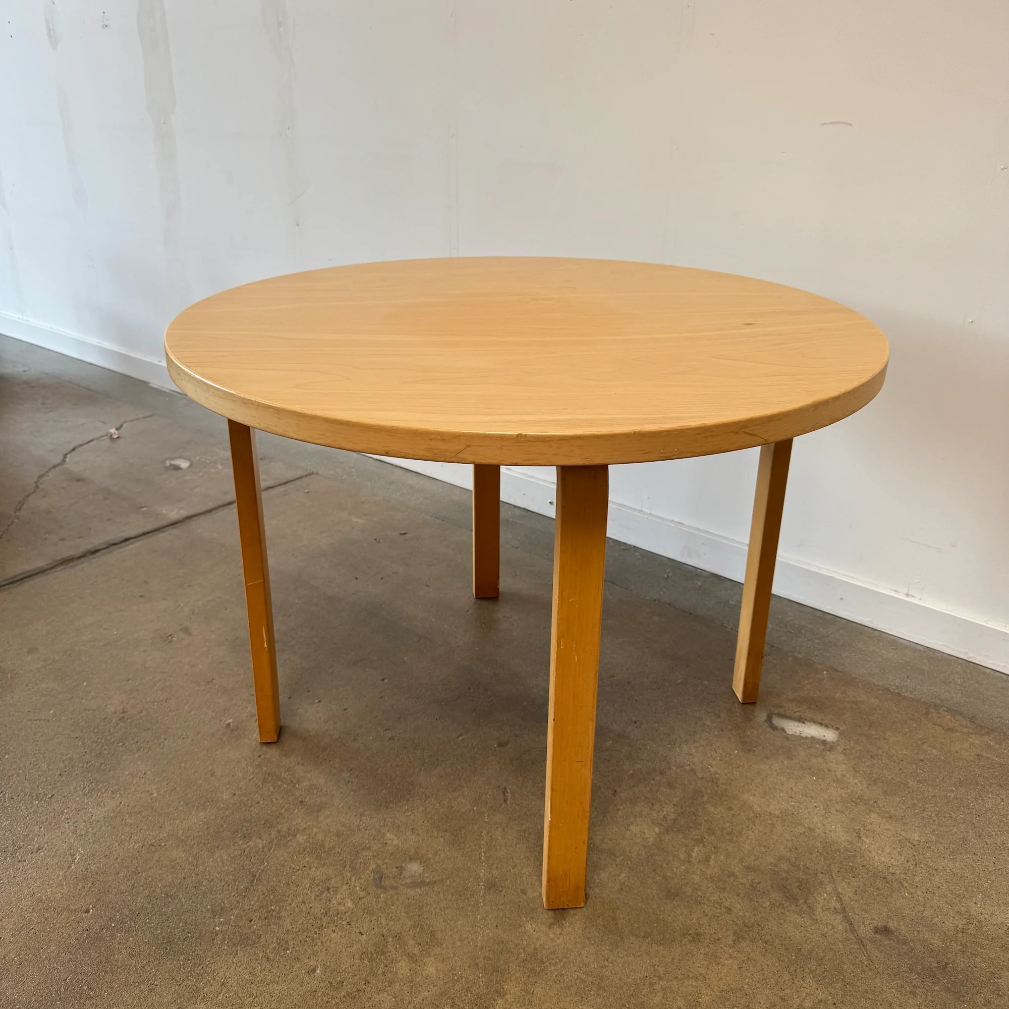 Artek Aalto Birchwood Round table "90A" - Image 2