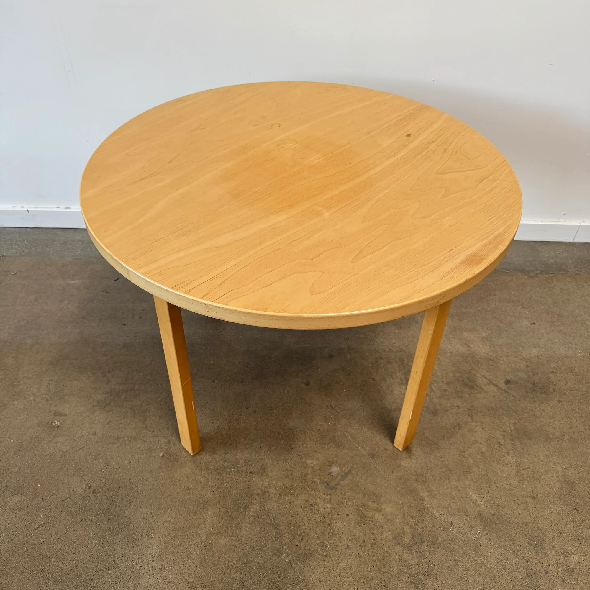 Artek Aalto Birchwood Round table "90A" - Image 3
