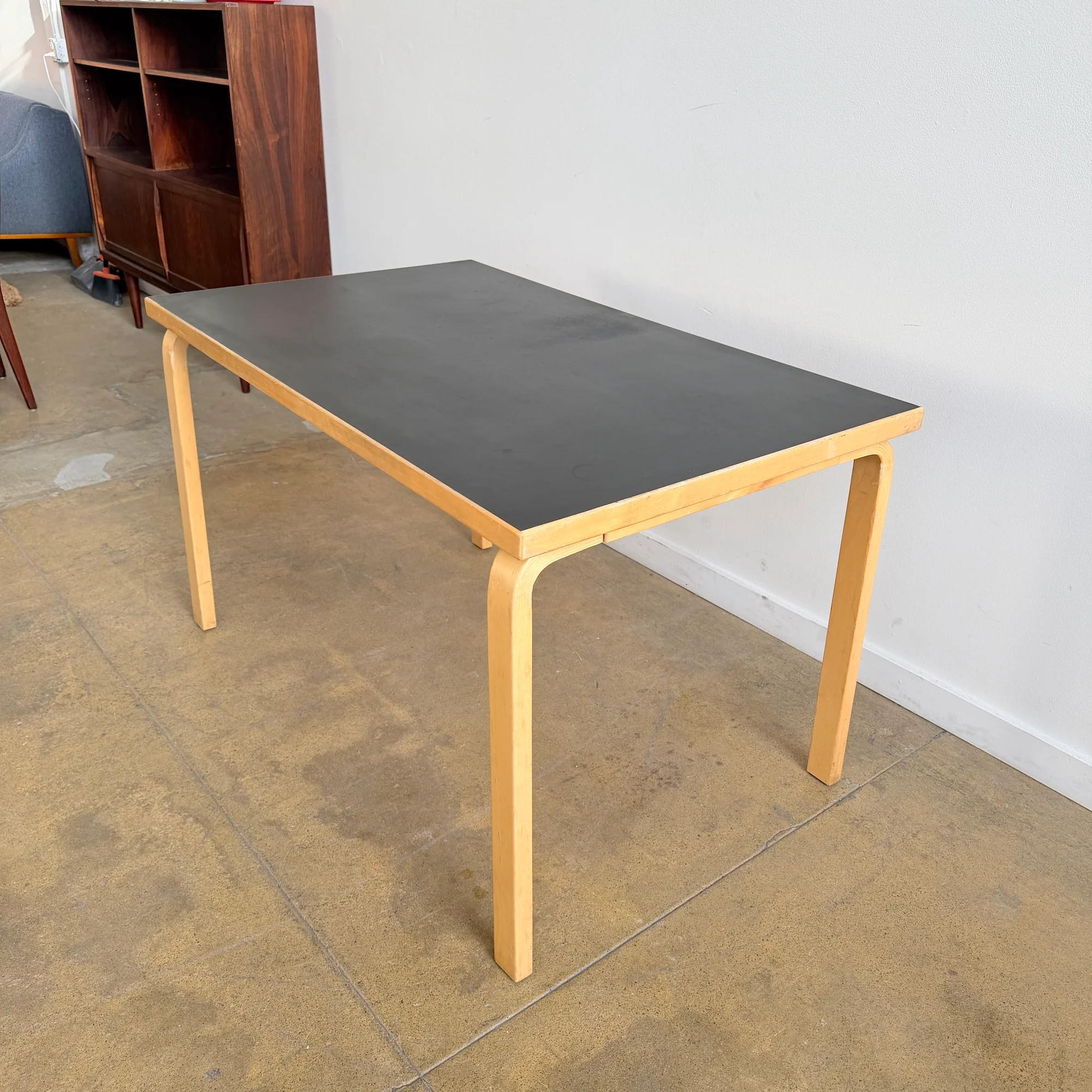 Artek Alvar Aalto Table "Model 81B" - Black - Image 5