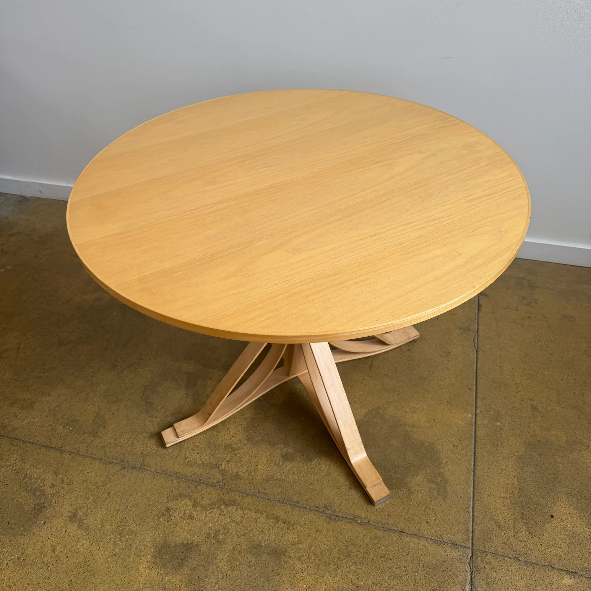 Authentic! Gehry face off table by Frank Gehry for Knoll - Image 9