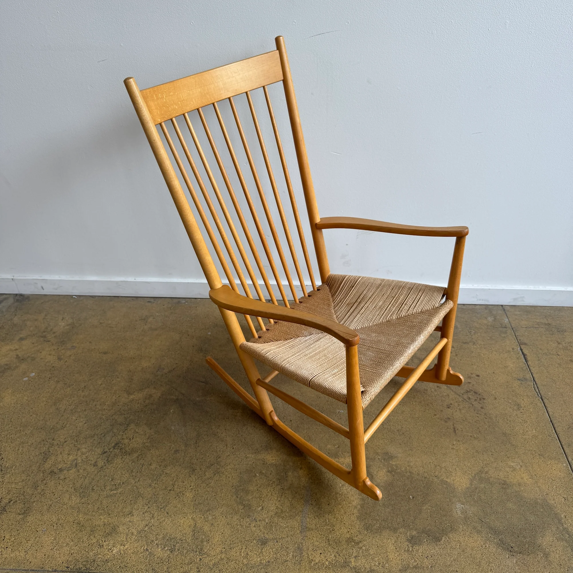Authentic! Hans WEGNER J16 Rocking Chair by FDB - Image 3