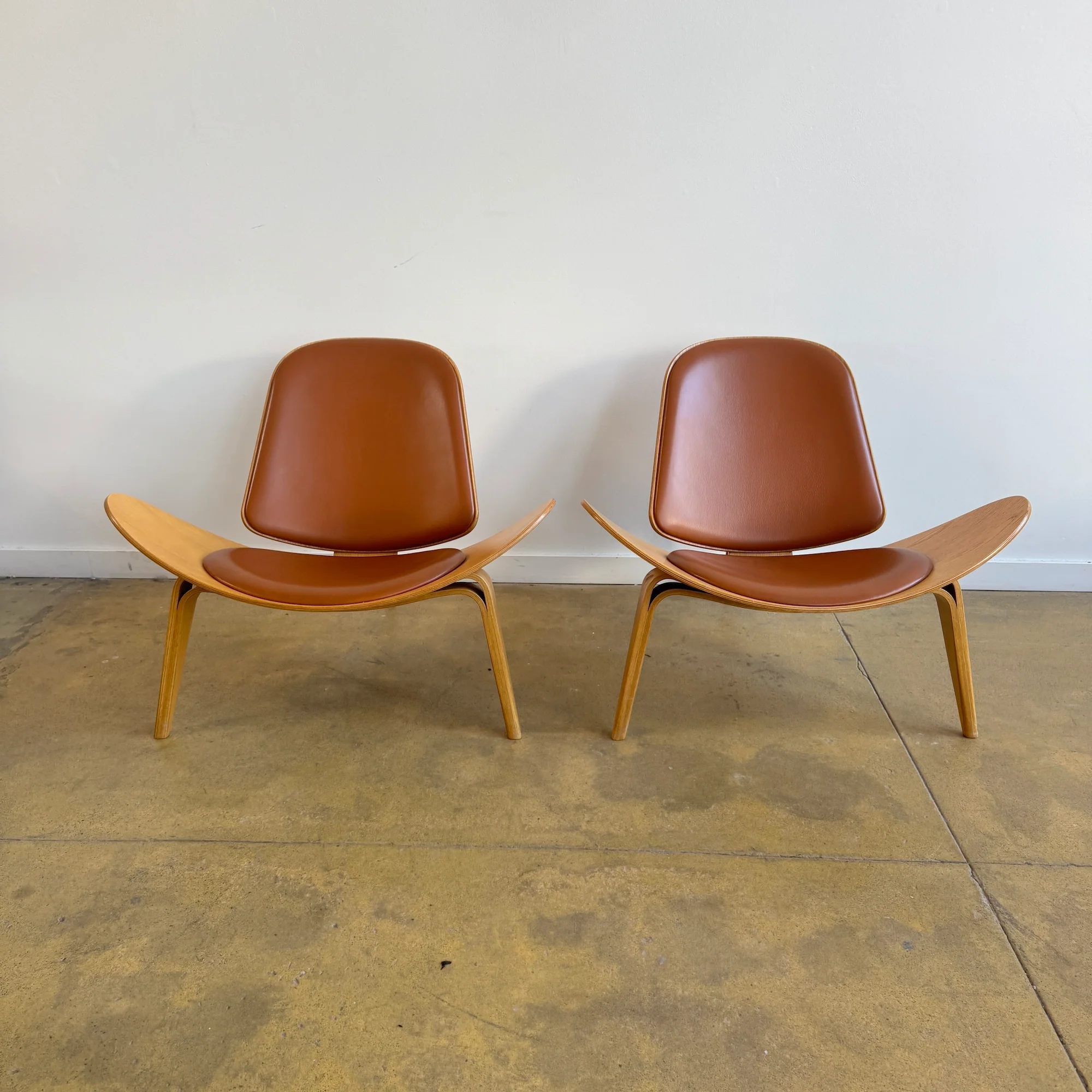 Authentic! Hans Wegner Shell chair by Carl Hansen & Søn - Image 8