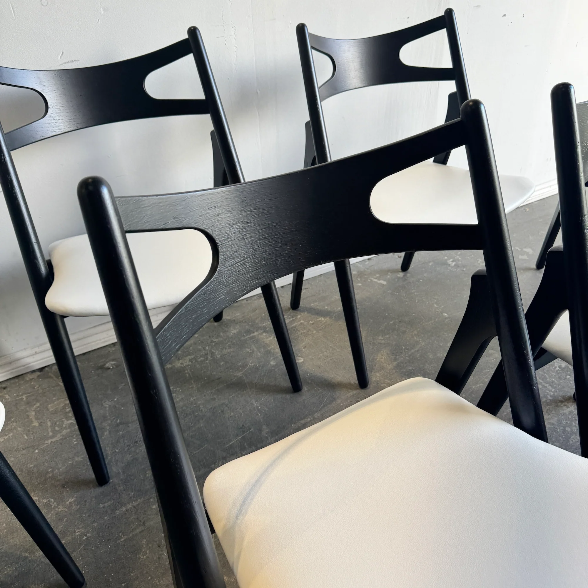 Authentic! Hans Wegner Vintage Set of 6 CH29P Sawbuck Dining Chairs by Carl Hansen - Image 6