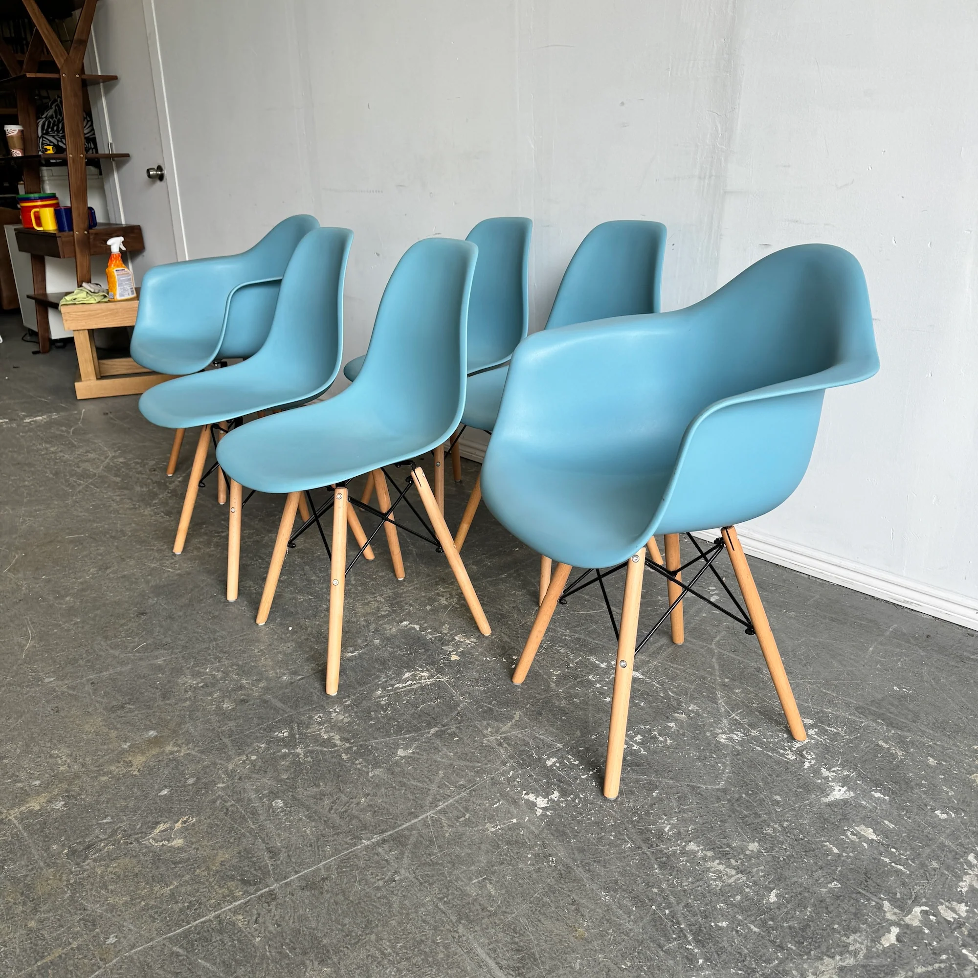 Authentic! Herman Miller Eames set of 6 Dining chairs - Image 4