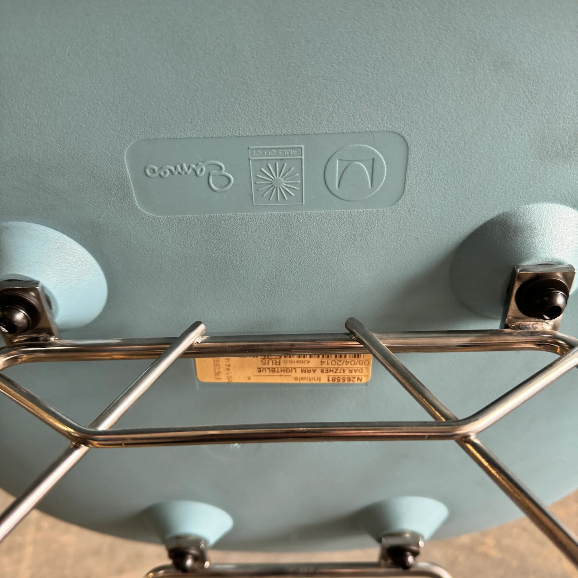 Authentic! Herman Miller Eames set of 6 Dining chairs - Image 7