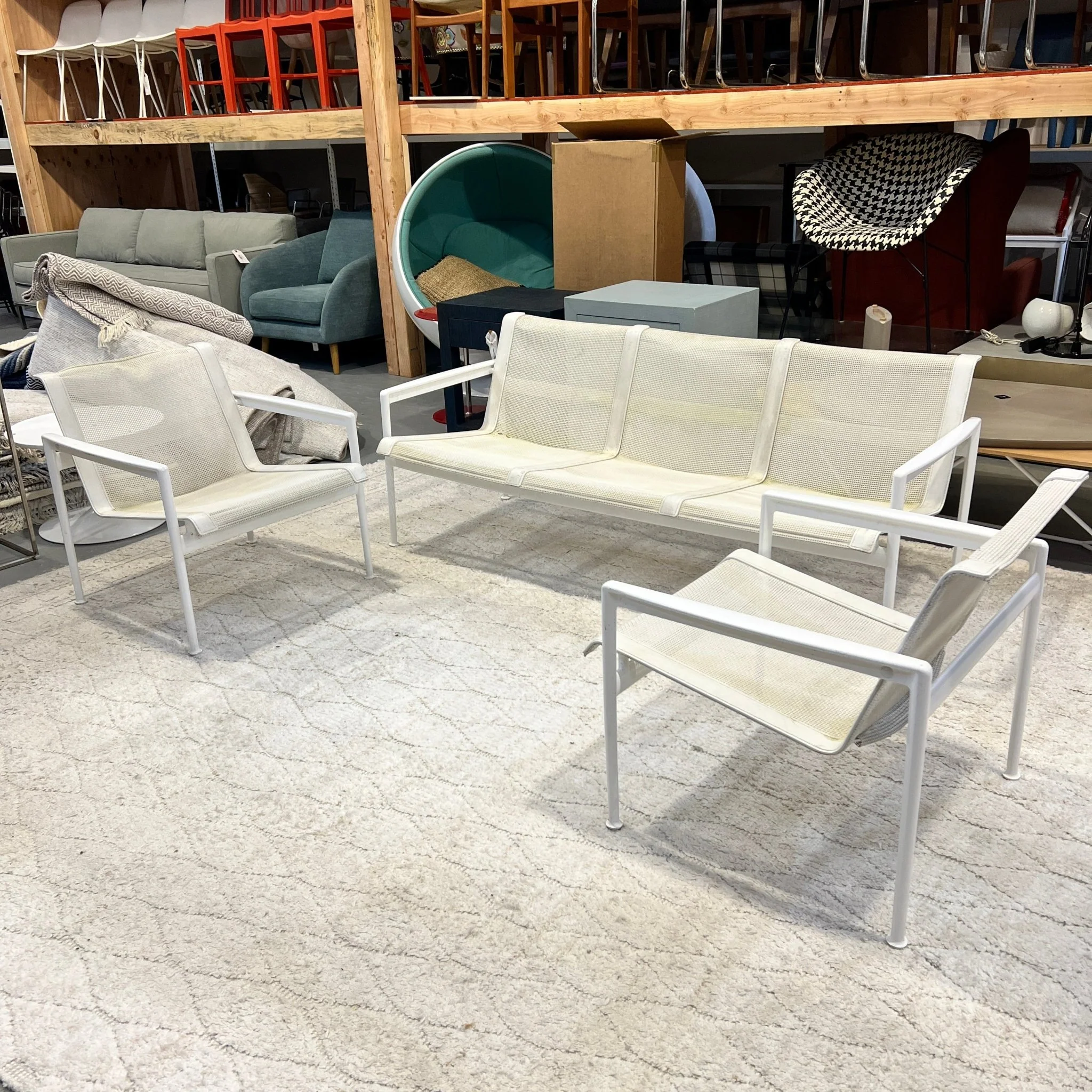 Authentic Knoll 1966 Richard Schultz Sofa - Image 3