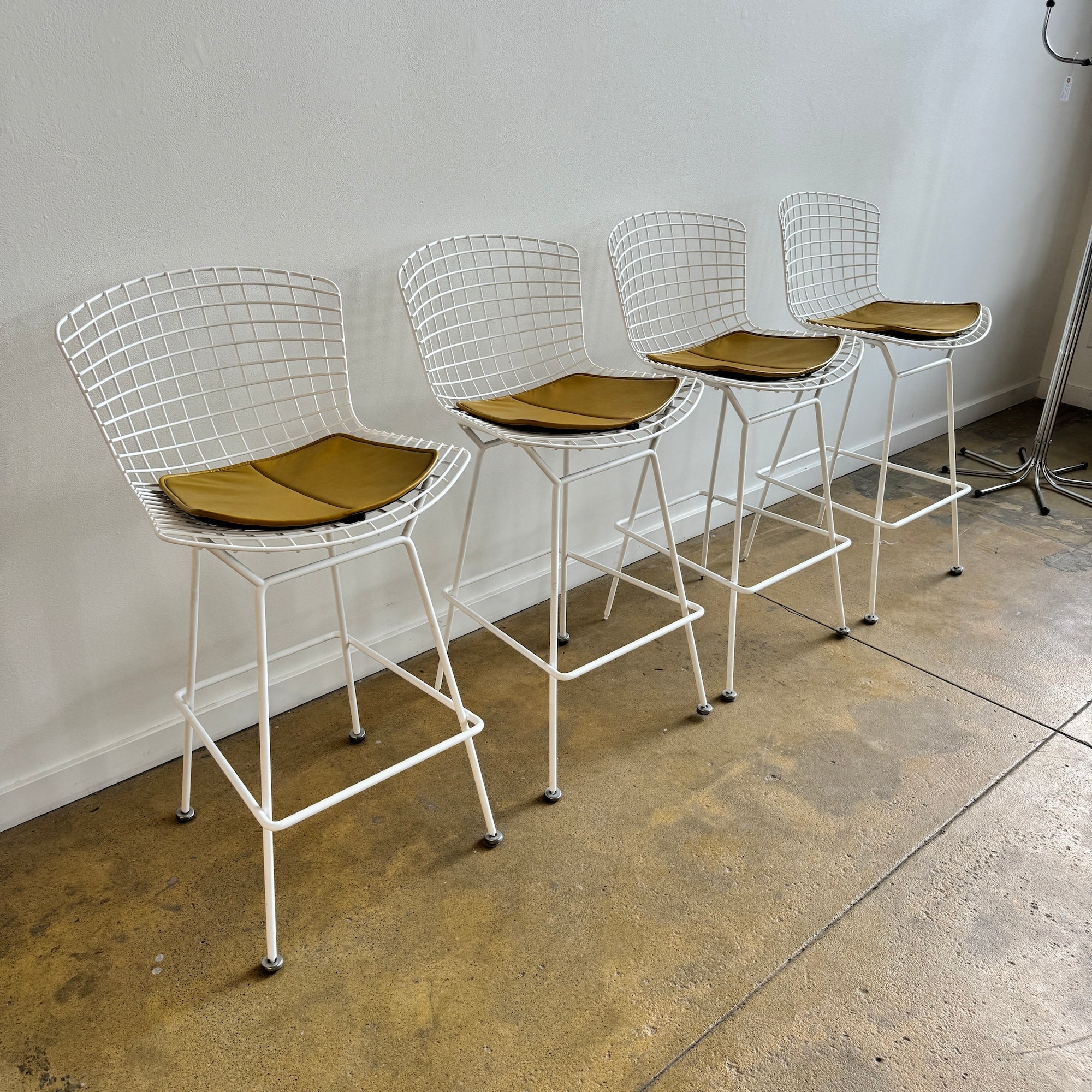 Authentic! Knoll Bertoia Barstools with leather pad - Image 3
