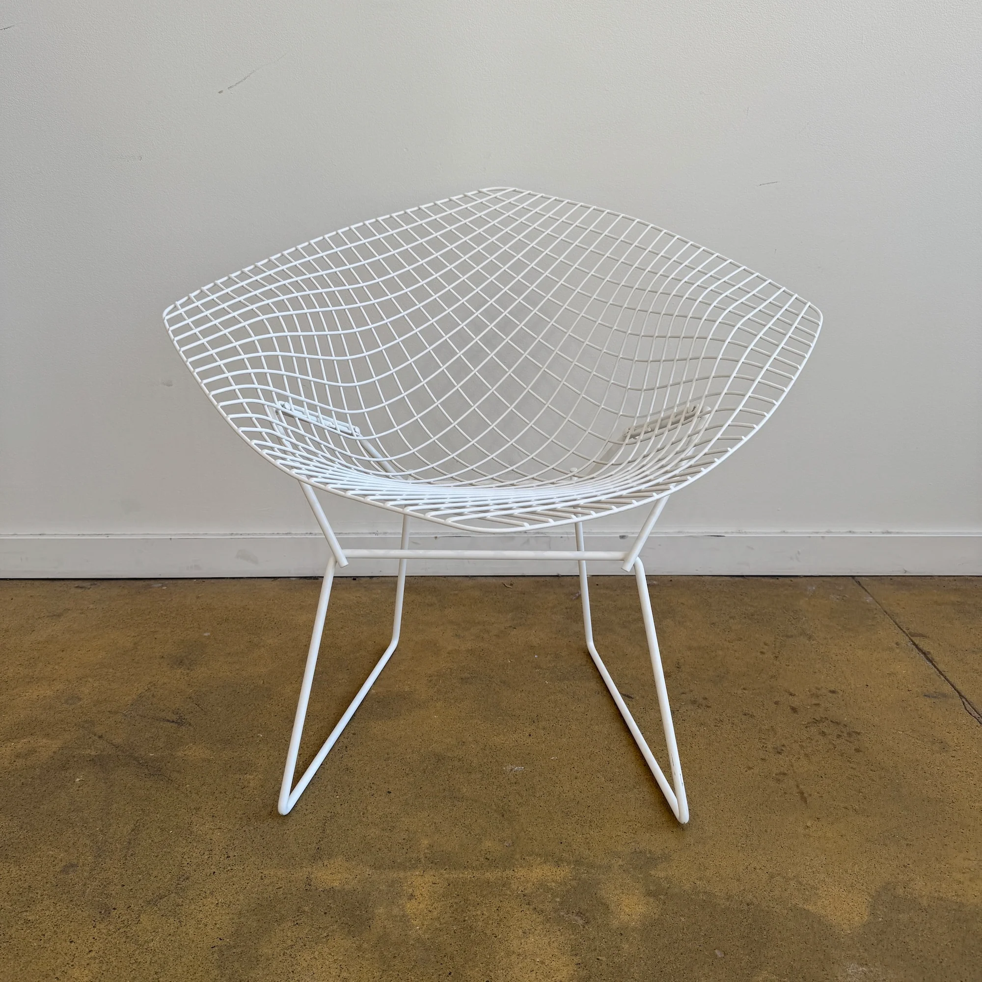 Authentic Knoll Bertoia Diamond Indoor / Outdoor Chair (White)