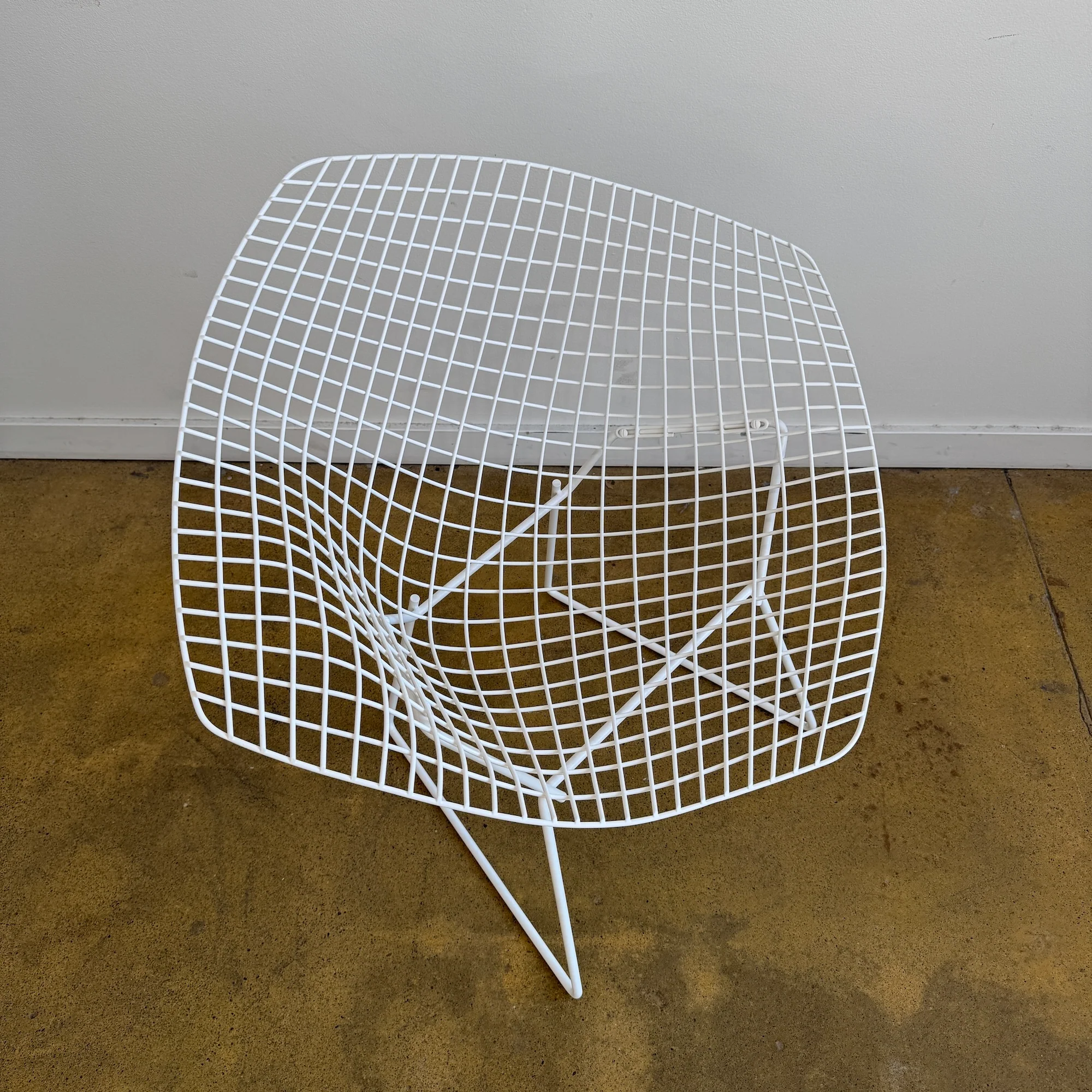 Authentic Knoll Bertoia Diamond Indoor / Outdoor Chair (White) - Image 4