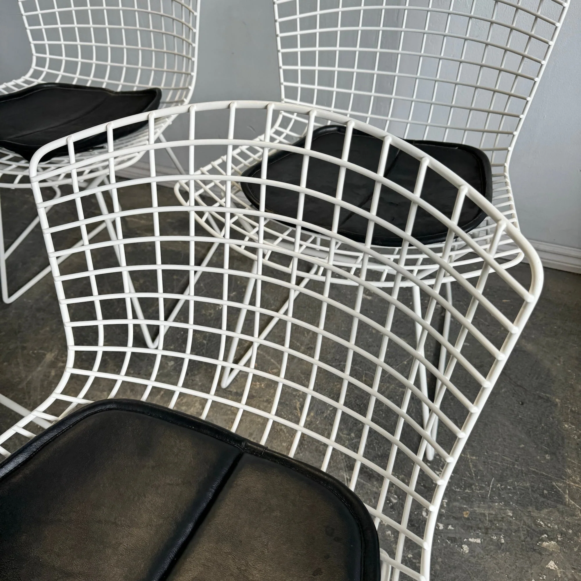 Authentic! Knoll Bertoia Side chairs with leather pad (Set of 6) - Image 7