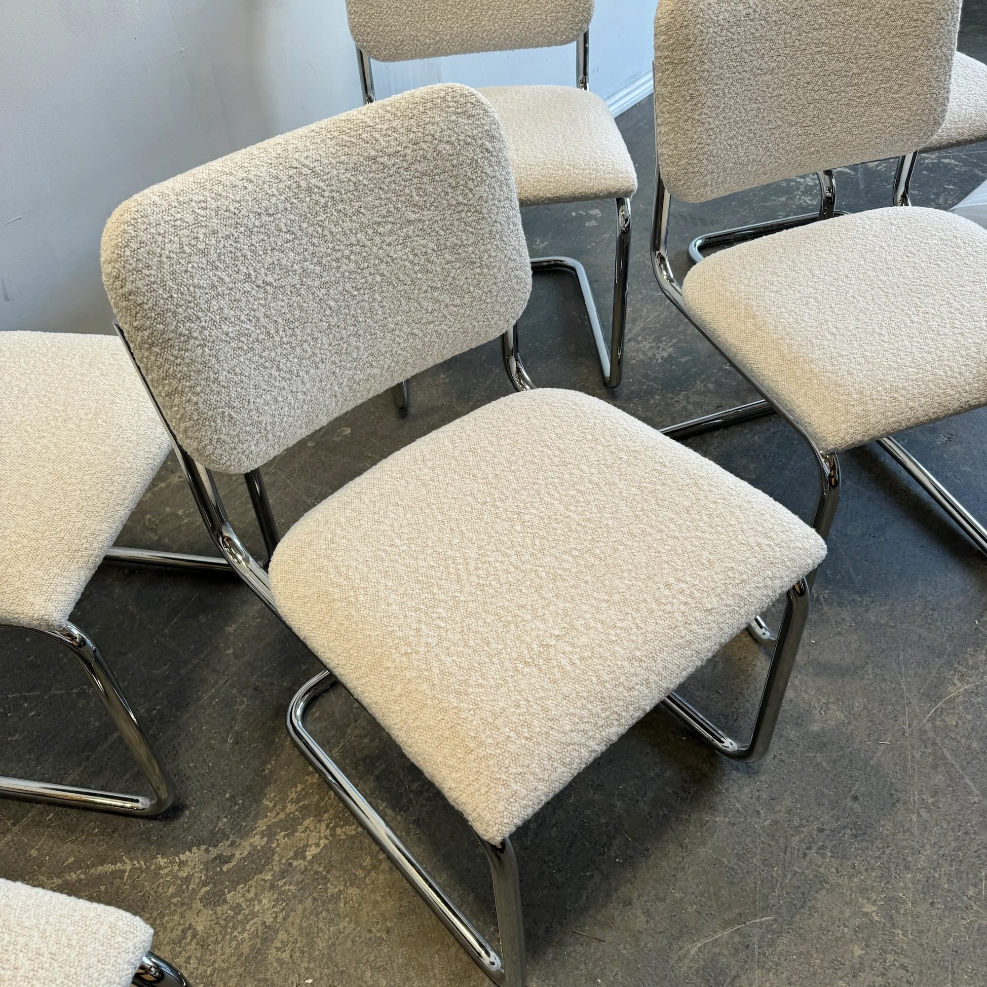 Brand New! Knoll Cesca set of 6 boucle dining chairs - Image 6
