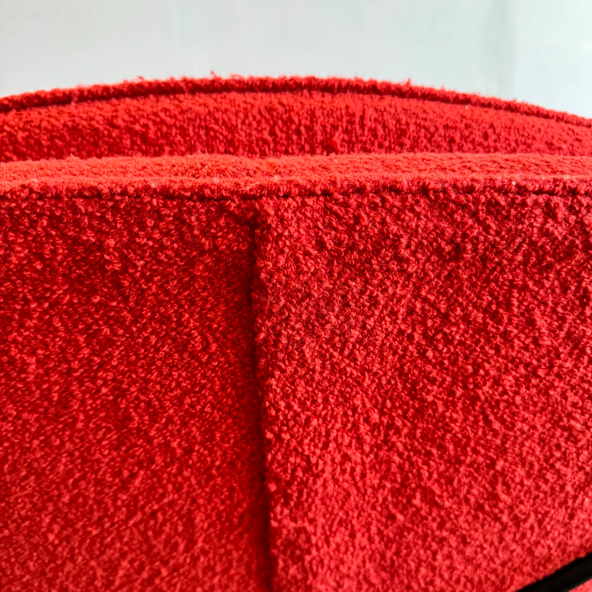 Authentic! Knoll Eero Saarinen Womb chair in Crimson Boucle upholstery - Image 7