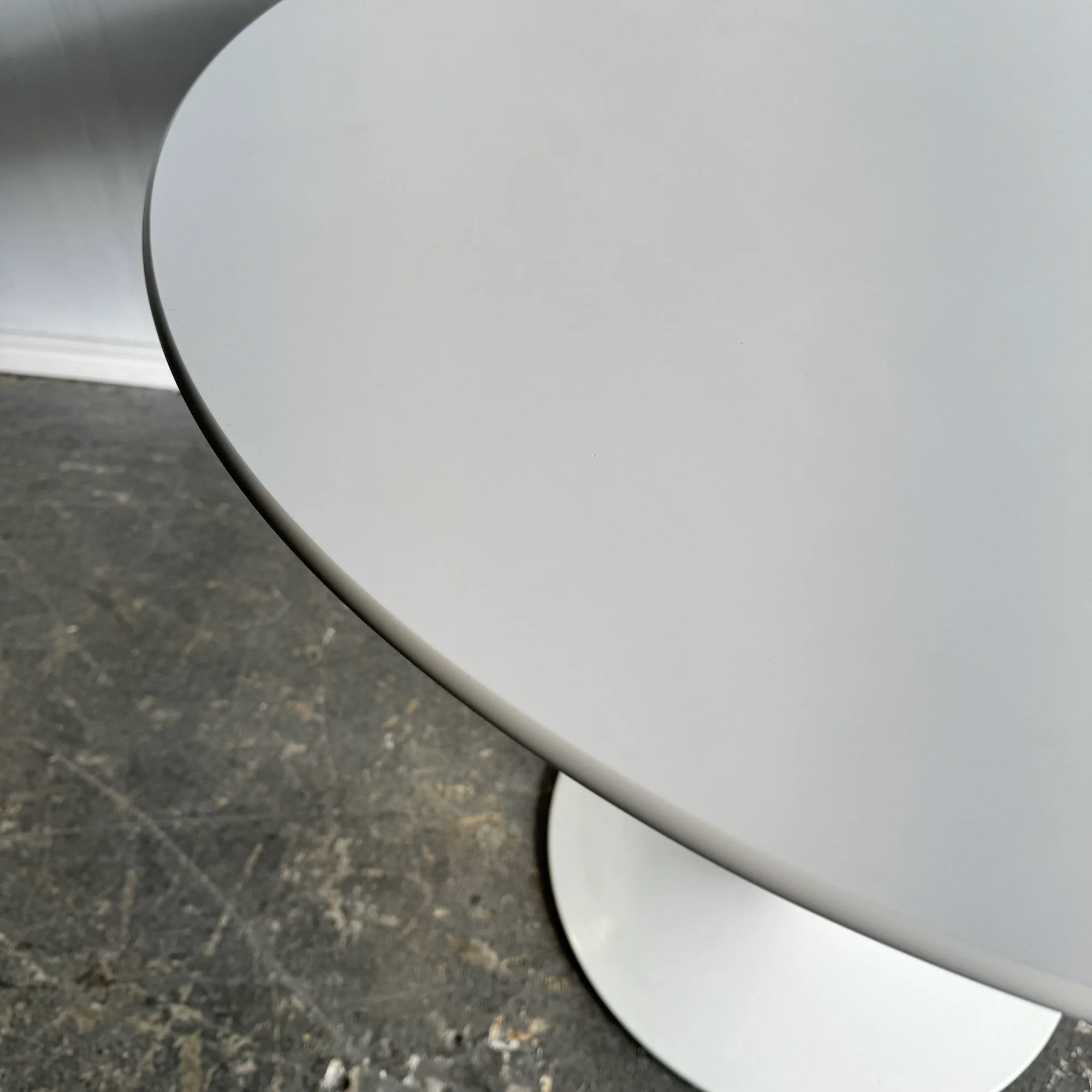 Authentic! Knoll Saarinen 35 Dia" Dining Table - Image 3