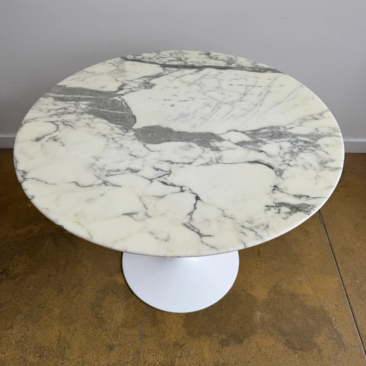 Authentic! Knoll Saarinen 36" Round Marble Dining Table - Image 3