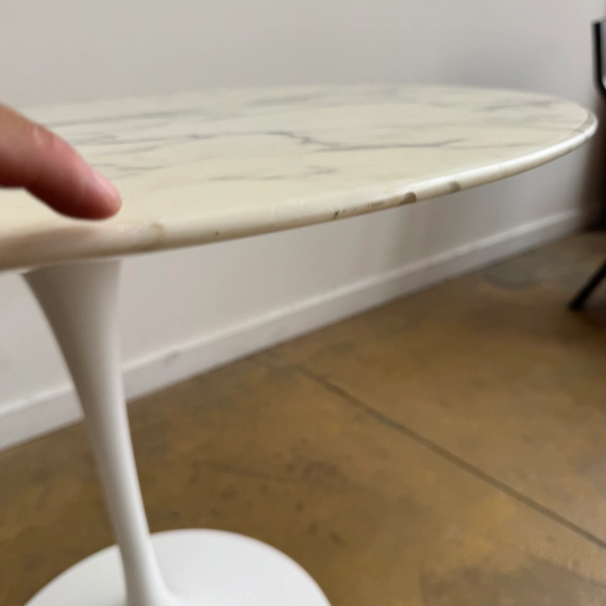 Authentic! Knoll Saarinen 36" Round Marble Dining Table - Image 5