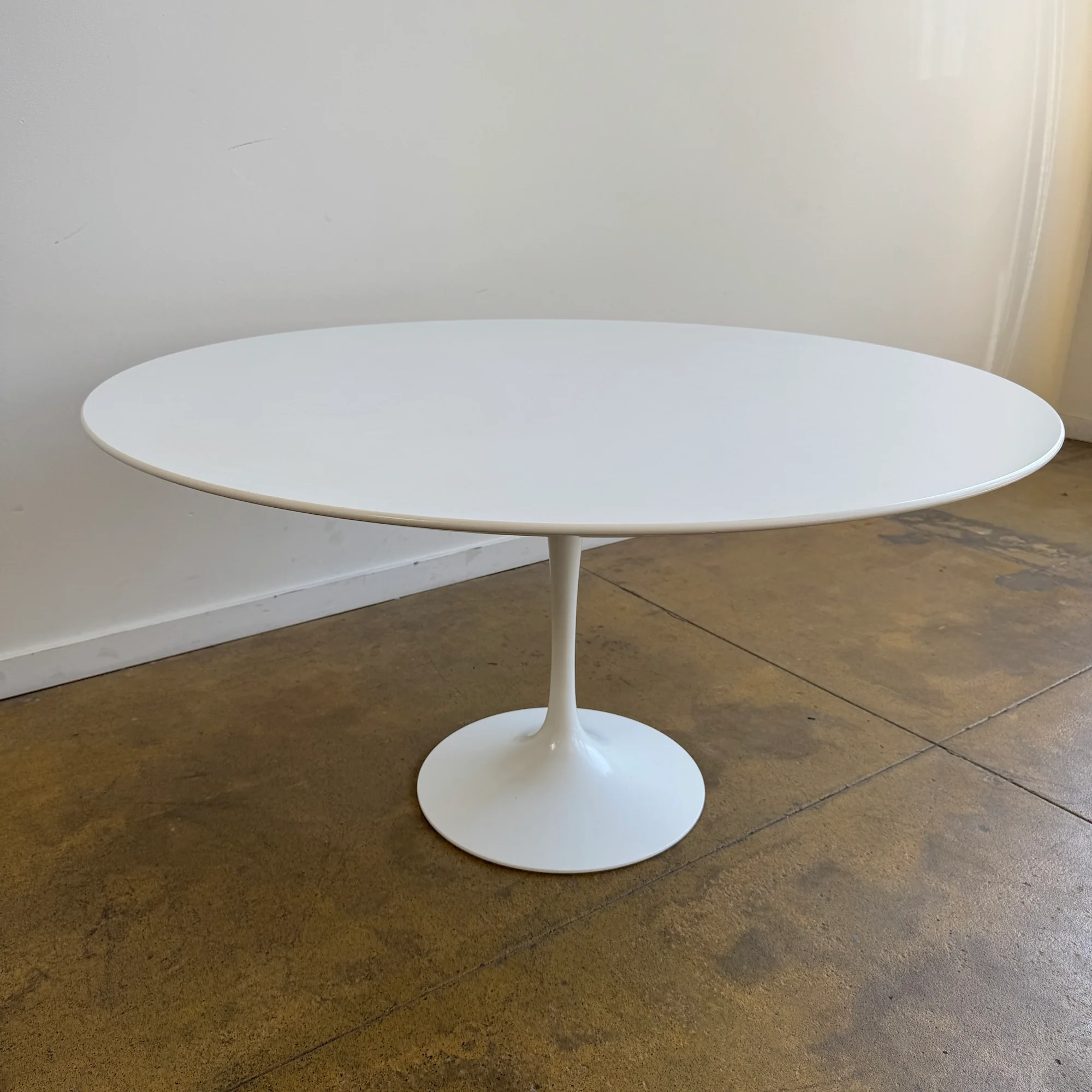 Authentic! Knoll Saarinen 54 Dining Table - Image 3