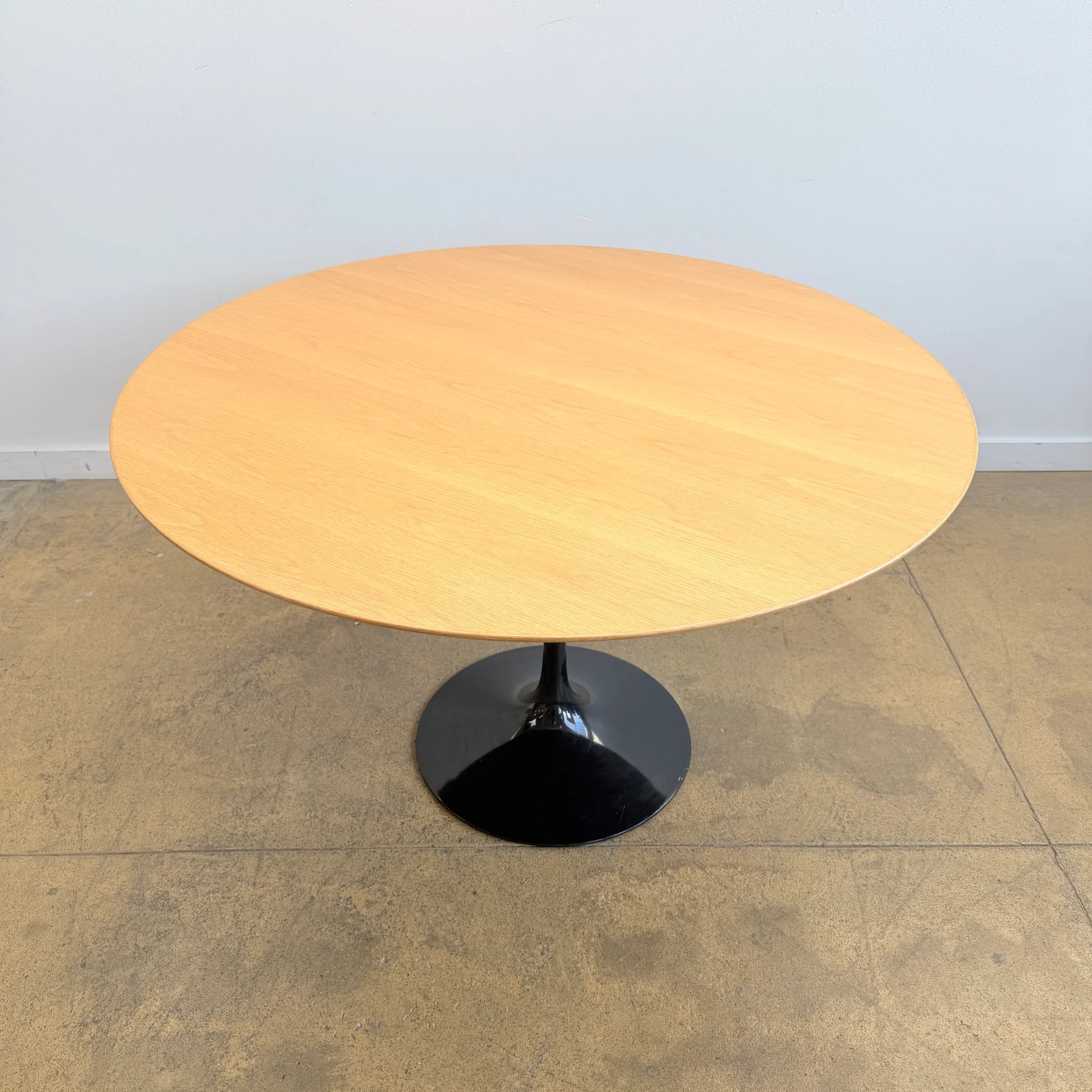 Authentic! Knoll Saarinen Oak 47" Dining Table - Image 3