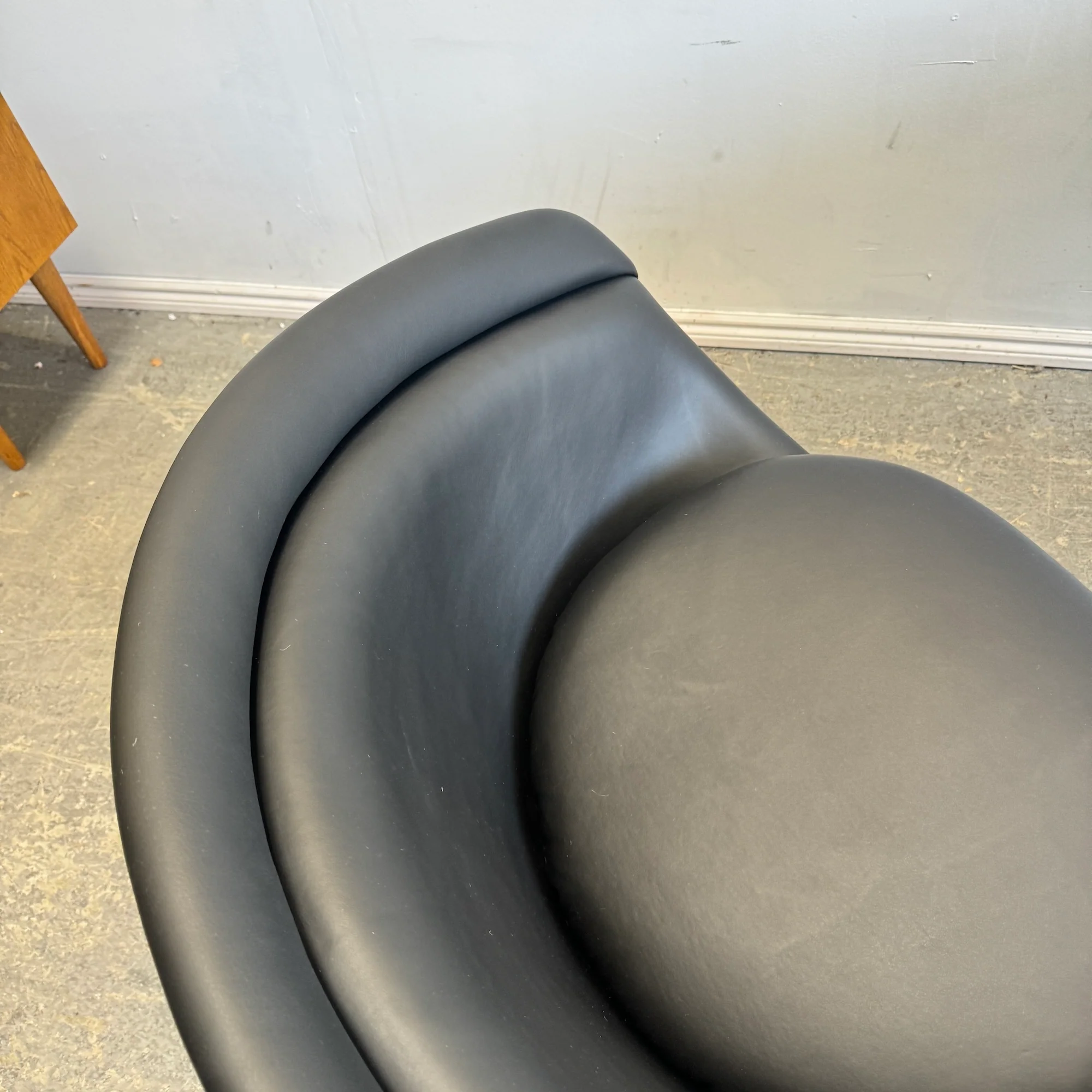 Authentic! Knoll Warren Platner Leather "Lounge Chair" - Image 11