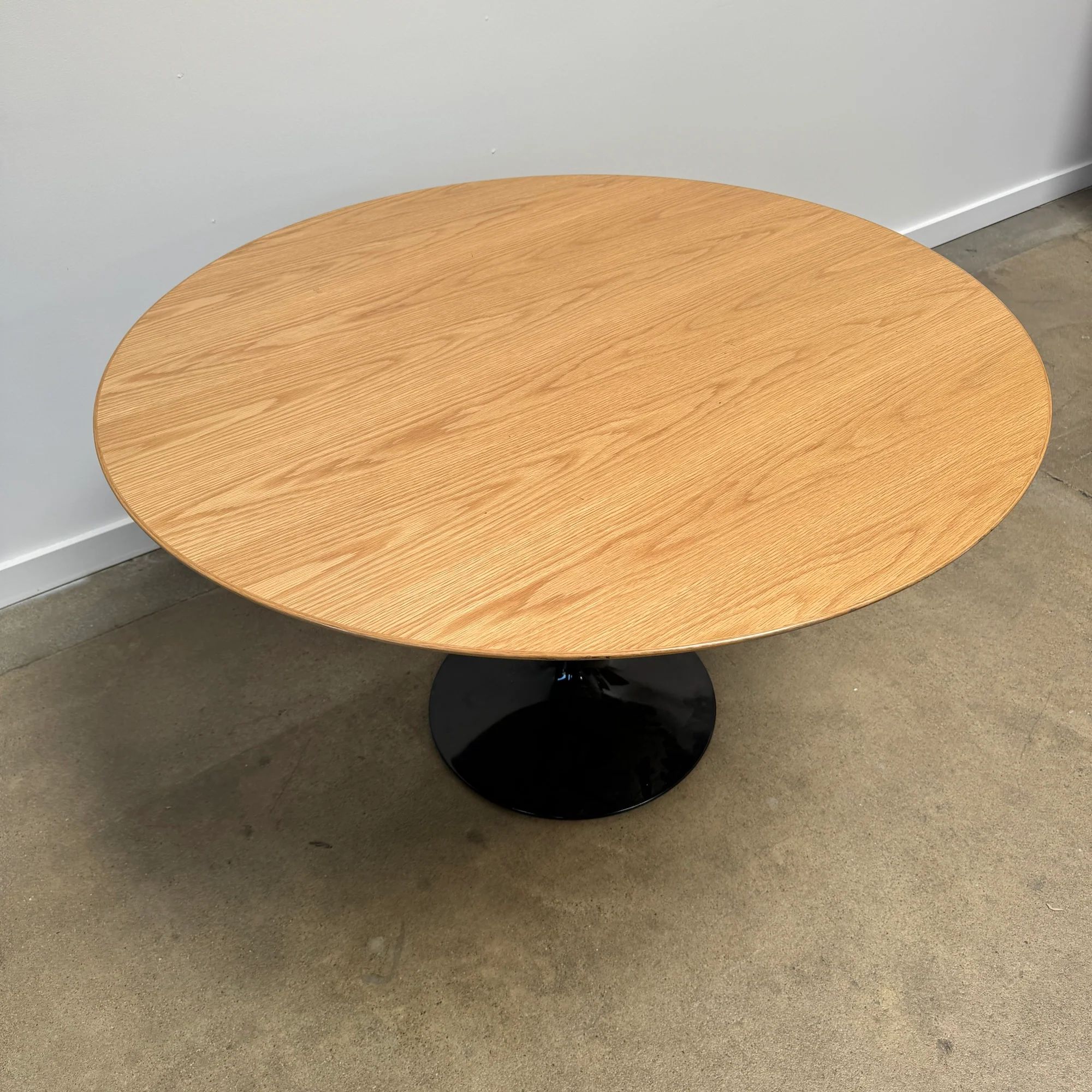 Authentic! Knoll Saarinen Oak 47" Dining Table - Image 3