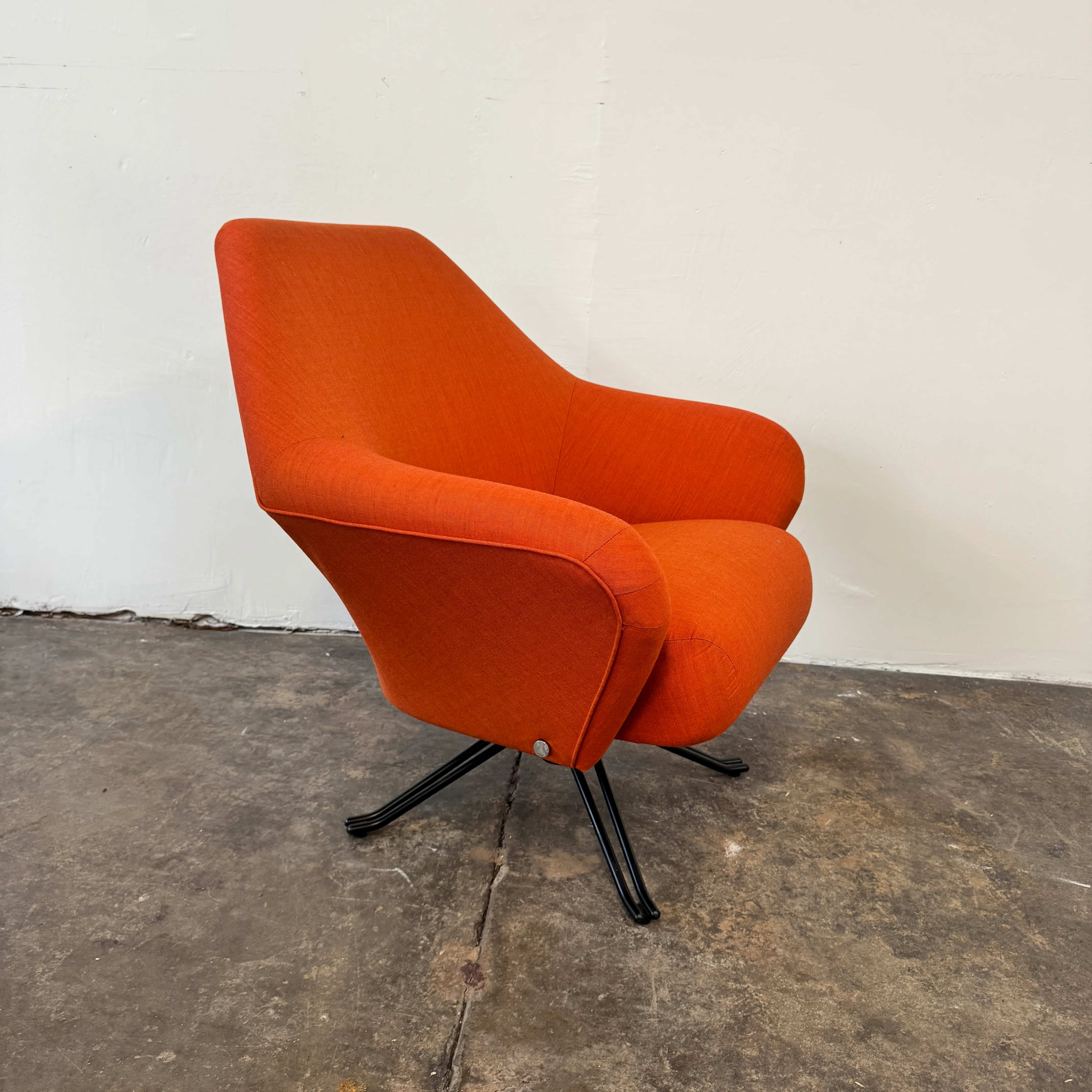 Authentic! Osvaldo Borsani for Tecno P32 lounge chair - Image 2