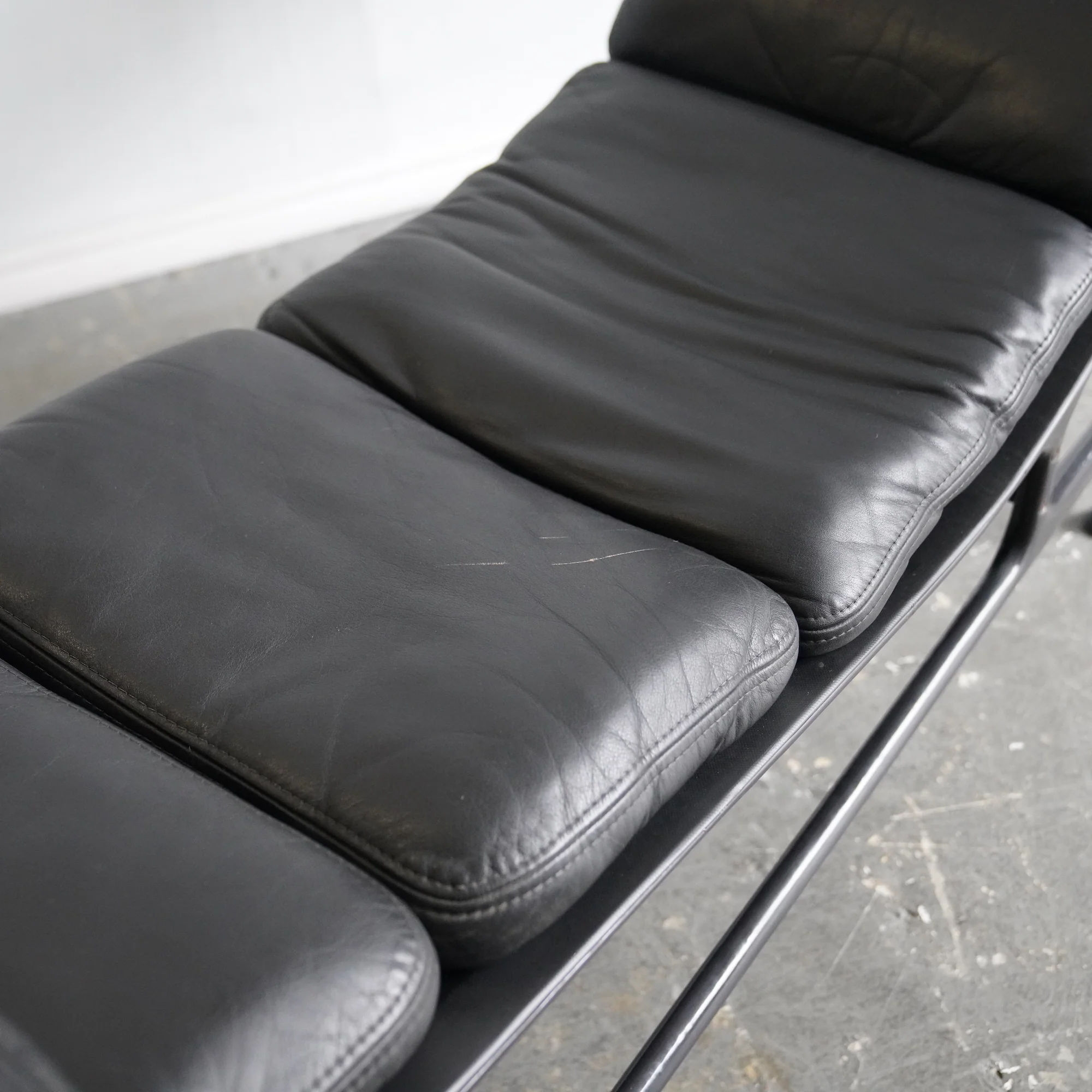 Authentic Vintage Herman Miller Eames Chaise Daybed - Image 4
