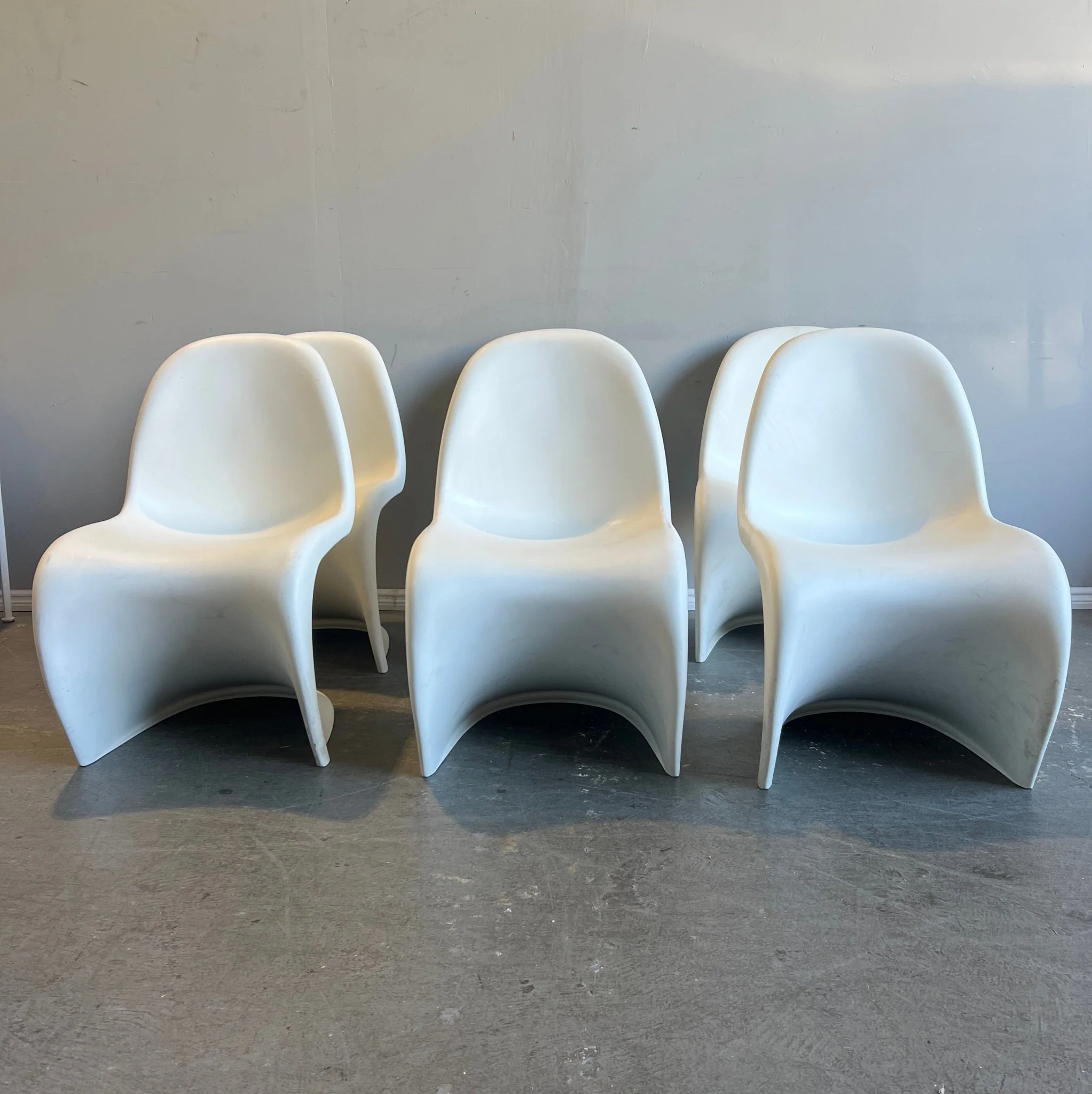 Authentic Vitra set of 6 Vernor Panton chairs - Image 2