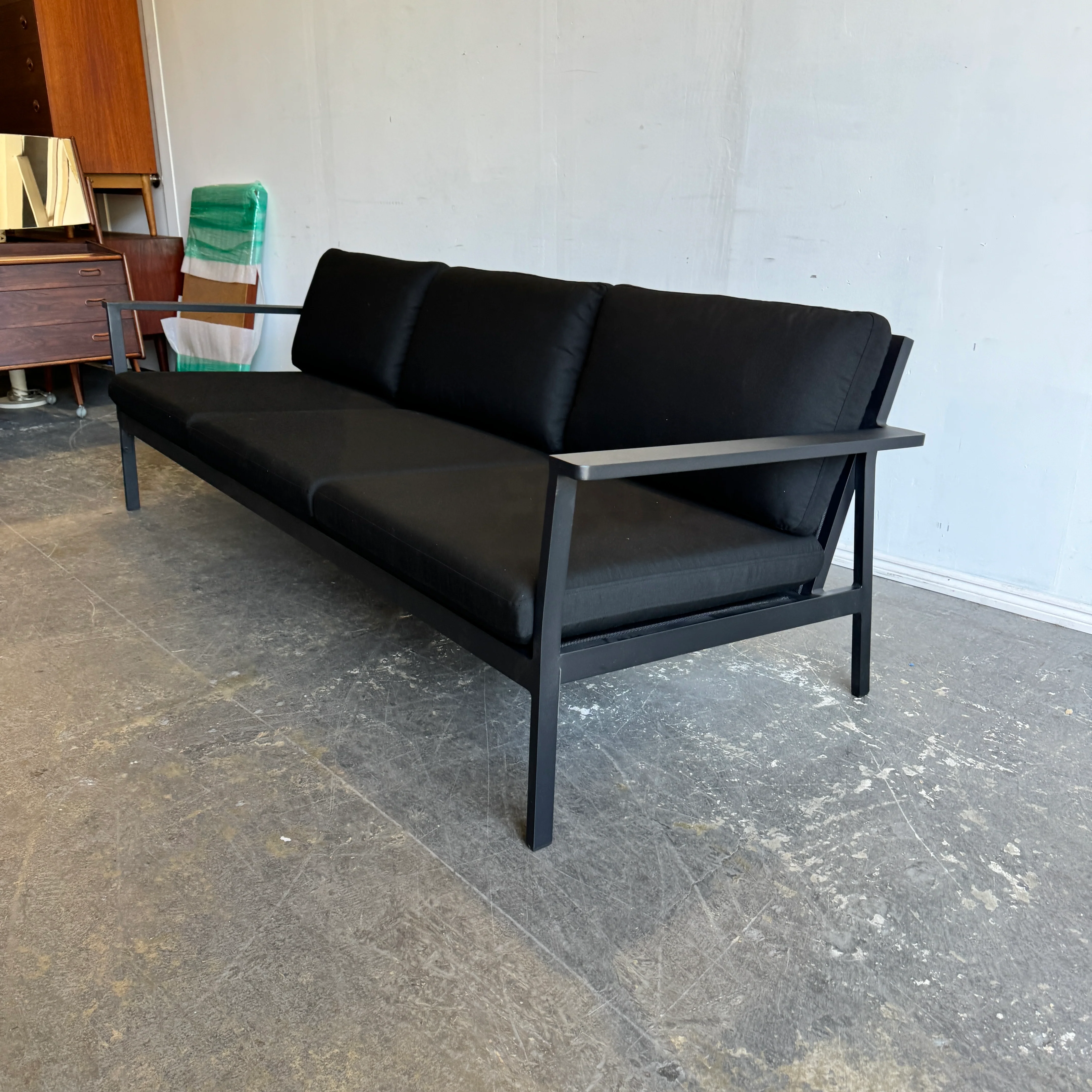 Brand New! Design Within Reach Case Eos Sofa Three Seater by Mathew Hilton - Image 12