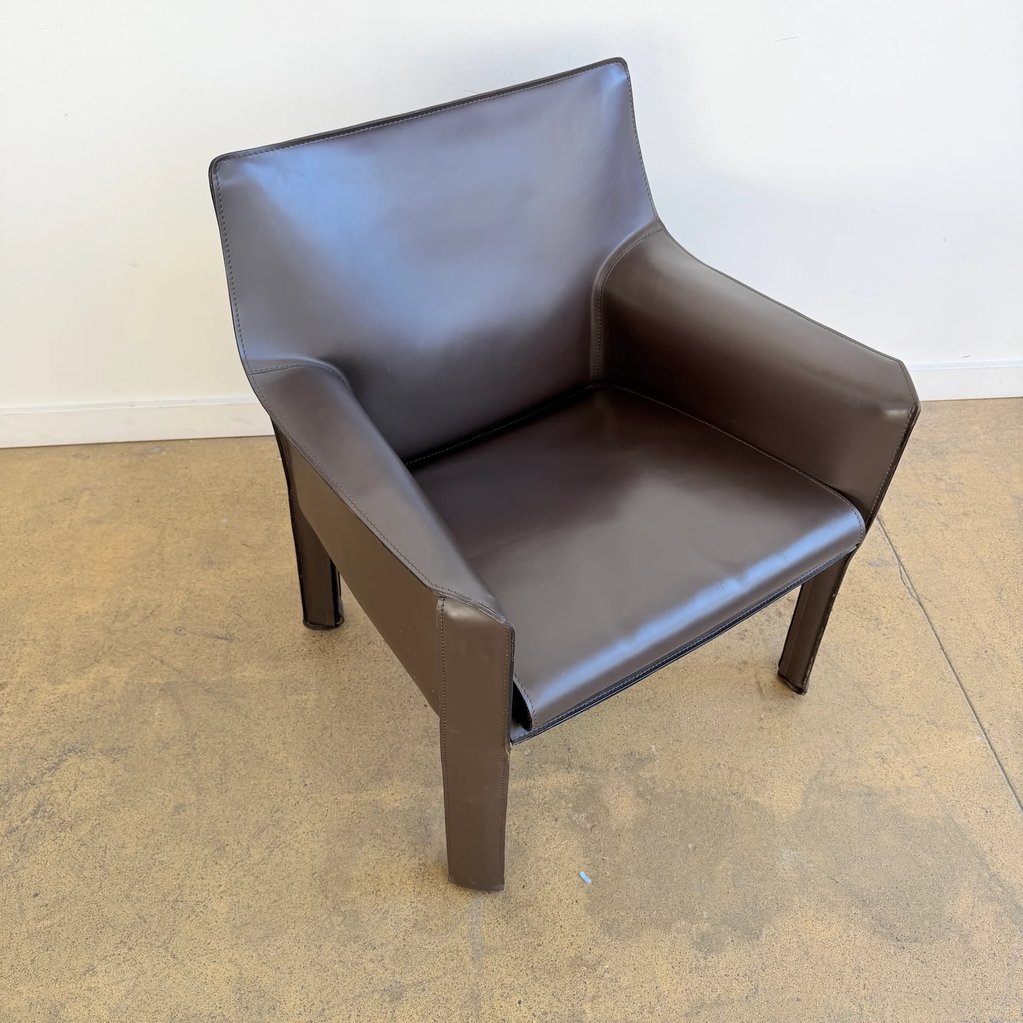 Cassina Mario Bellini Cab 414 Leather Arm Chair - Image 4