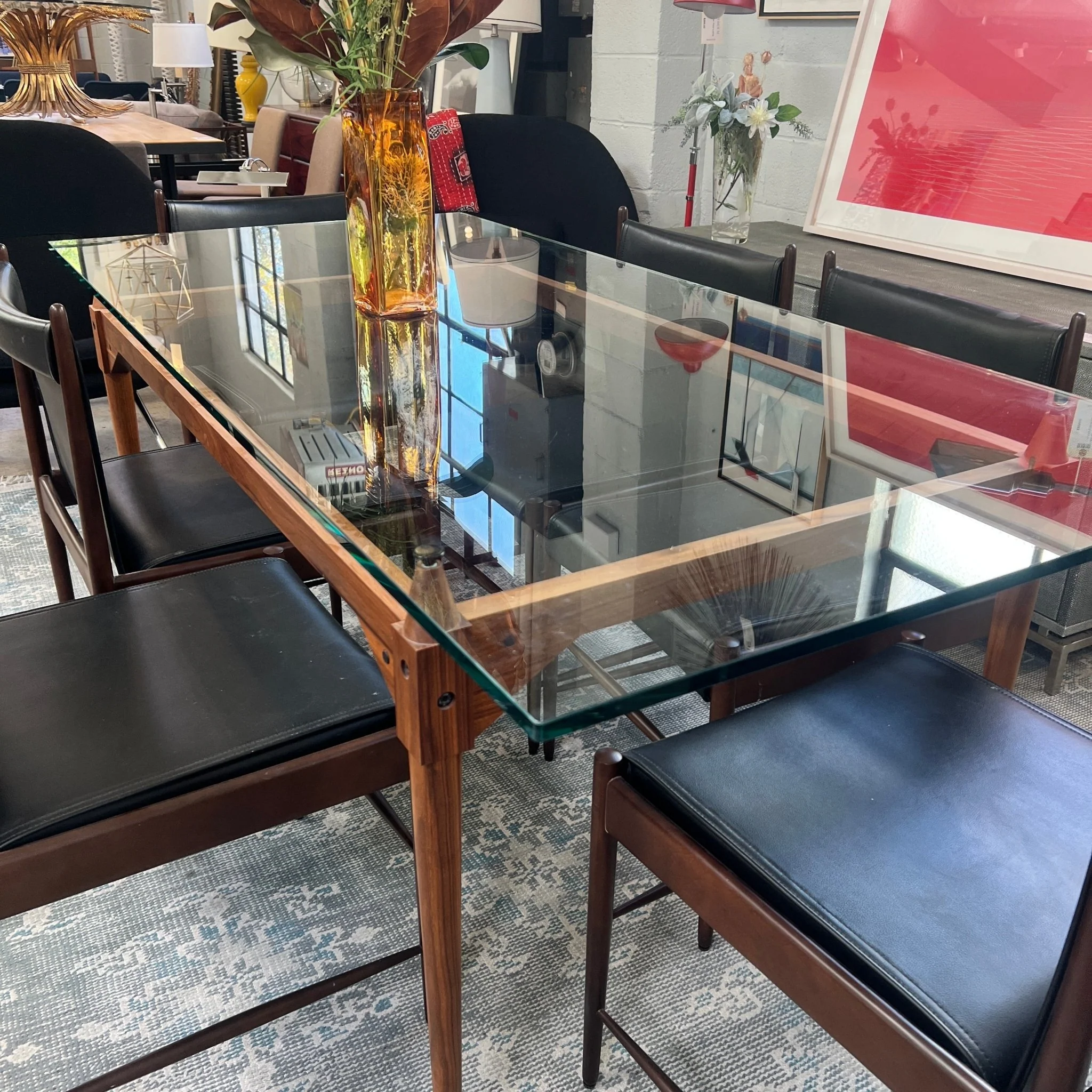 Cassina Table and 6 Cantu Sergio Rodrigues leather chairs - Image 4