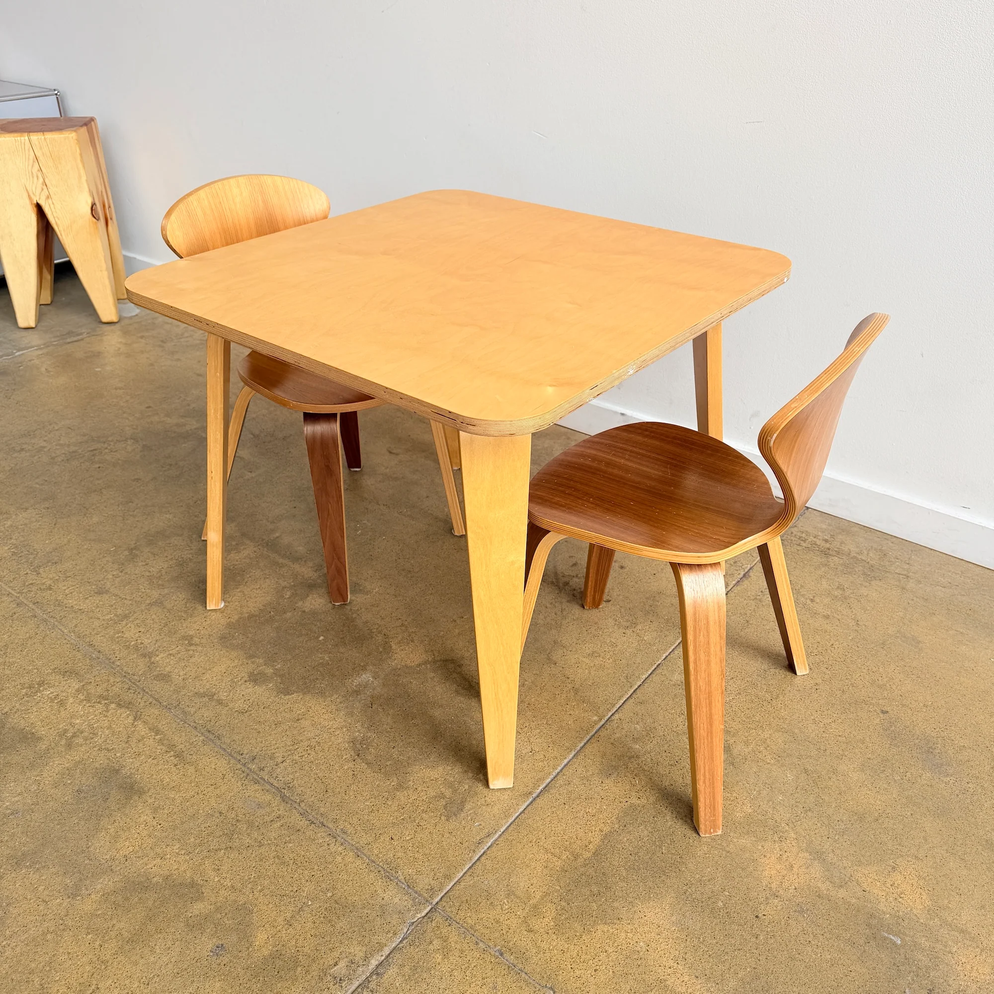 Cherner Kids Dining Set with Two Chairs - Image 3