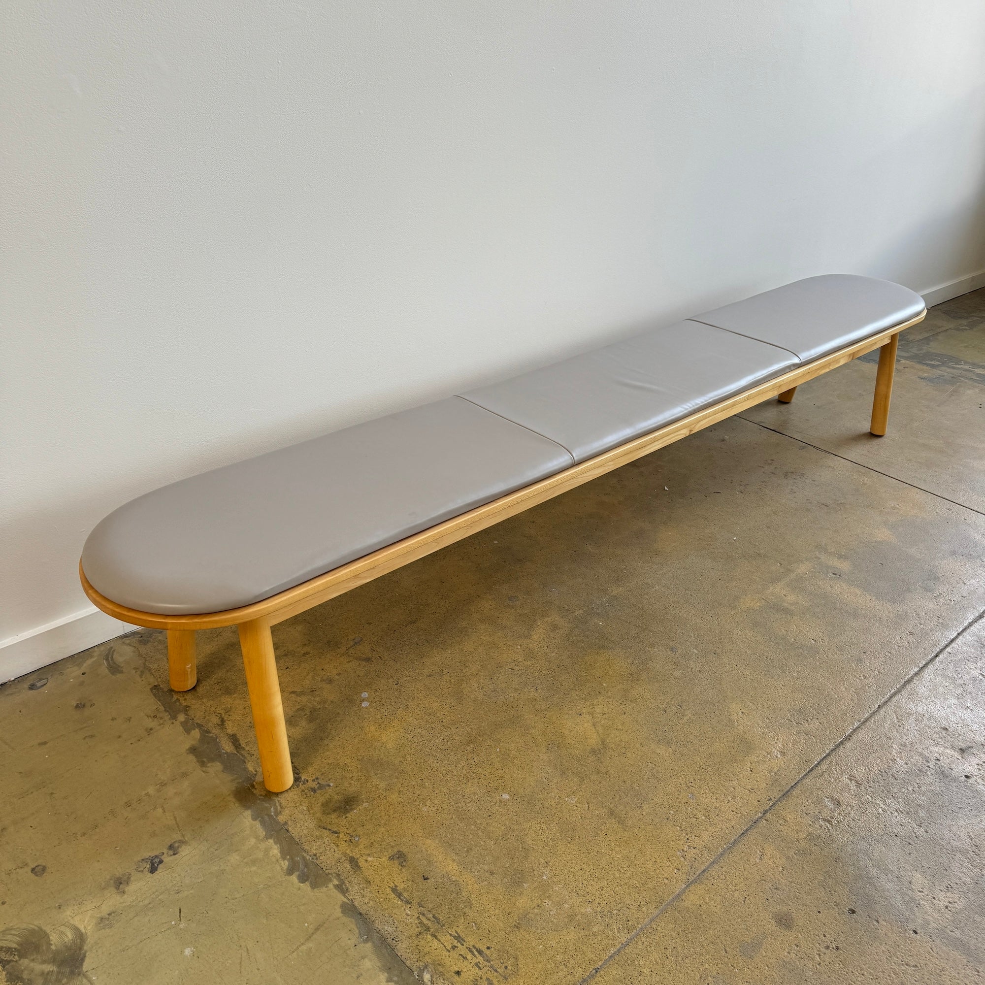 Corral Pill Extra Long leather upholstery bench - Image 3
