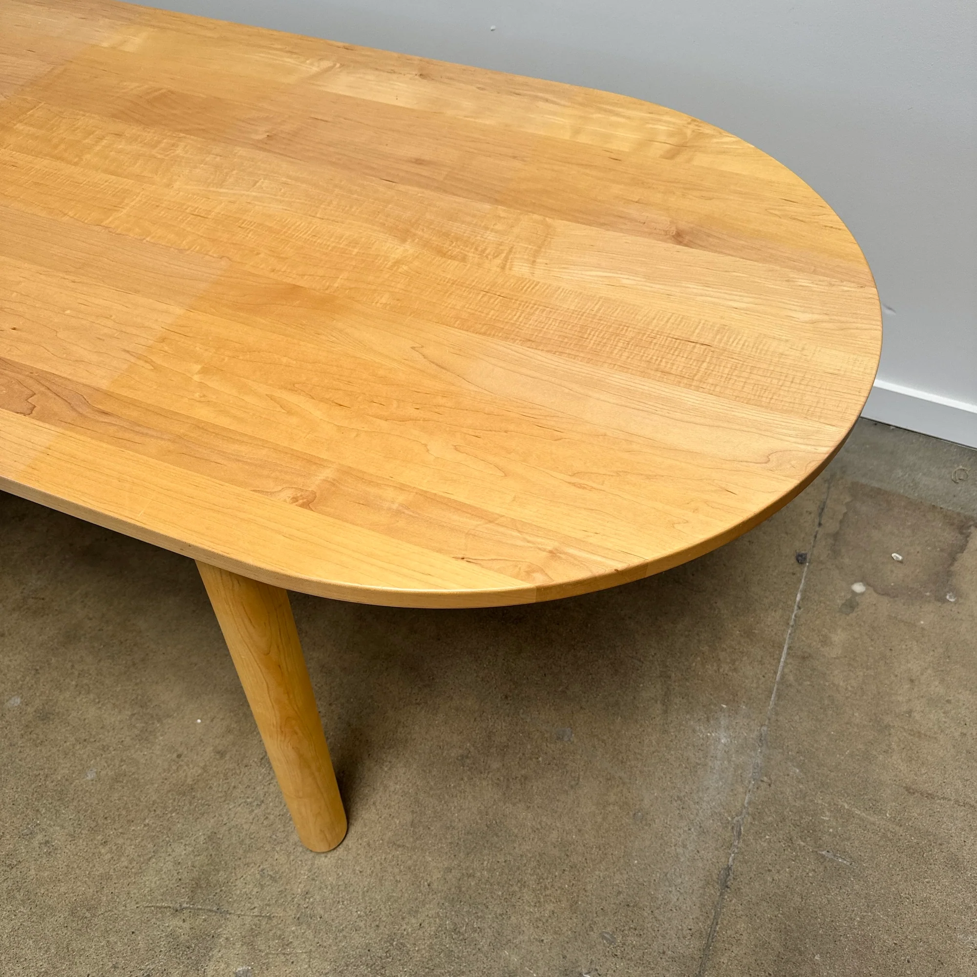 Corral Pill Shape Long 103' Dining table - Image 7