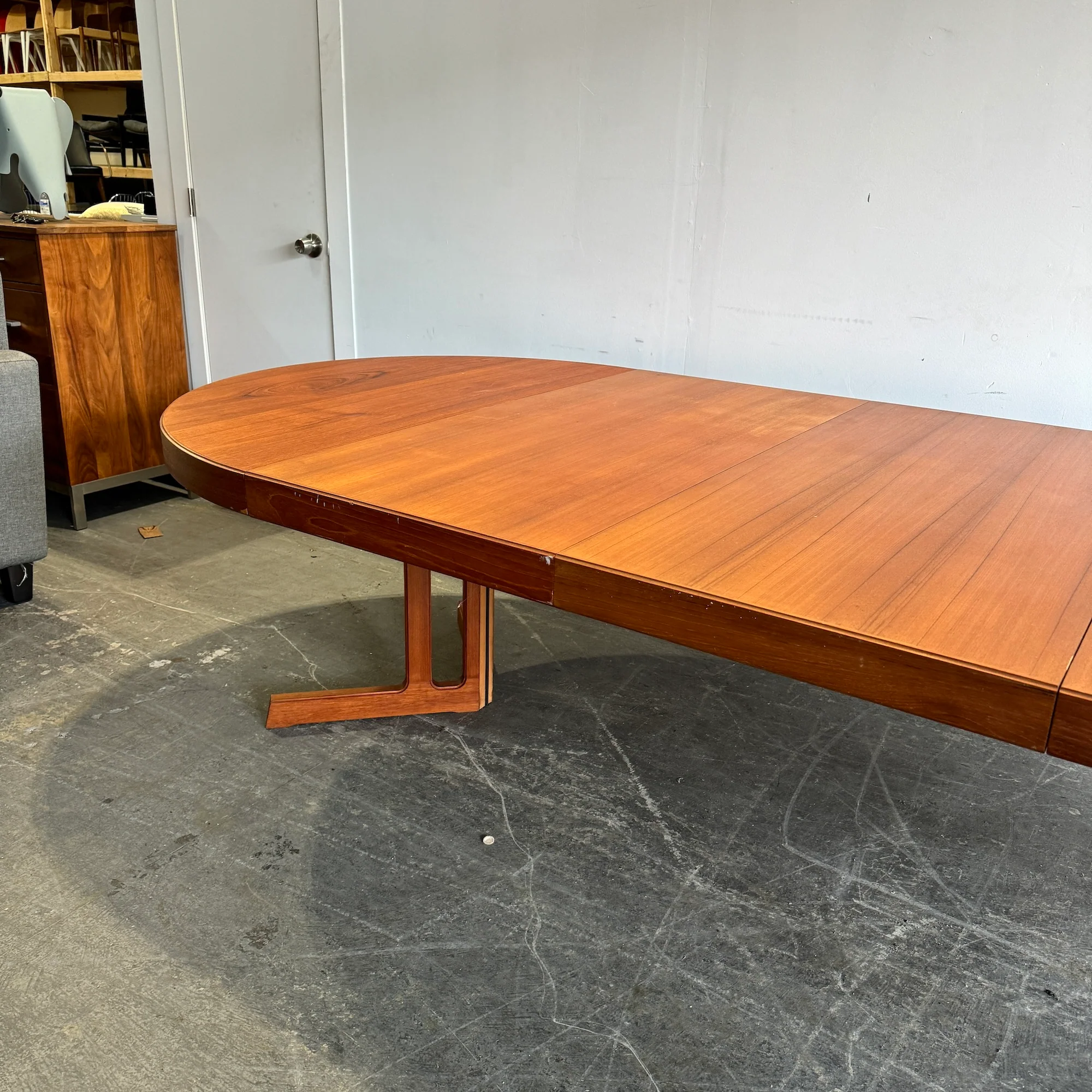 Danish Mid Century Danish Teak Round Dining Table with 3 Leaves - Image 8