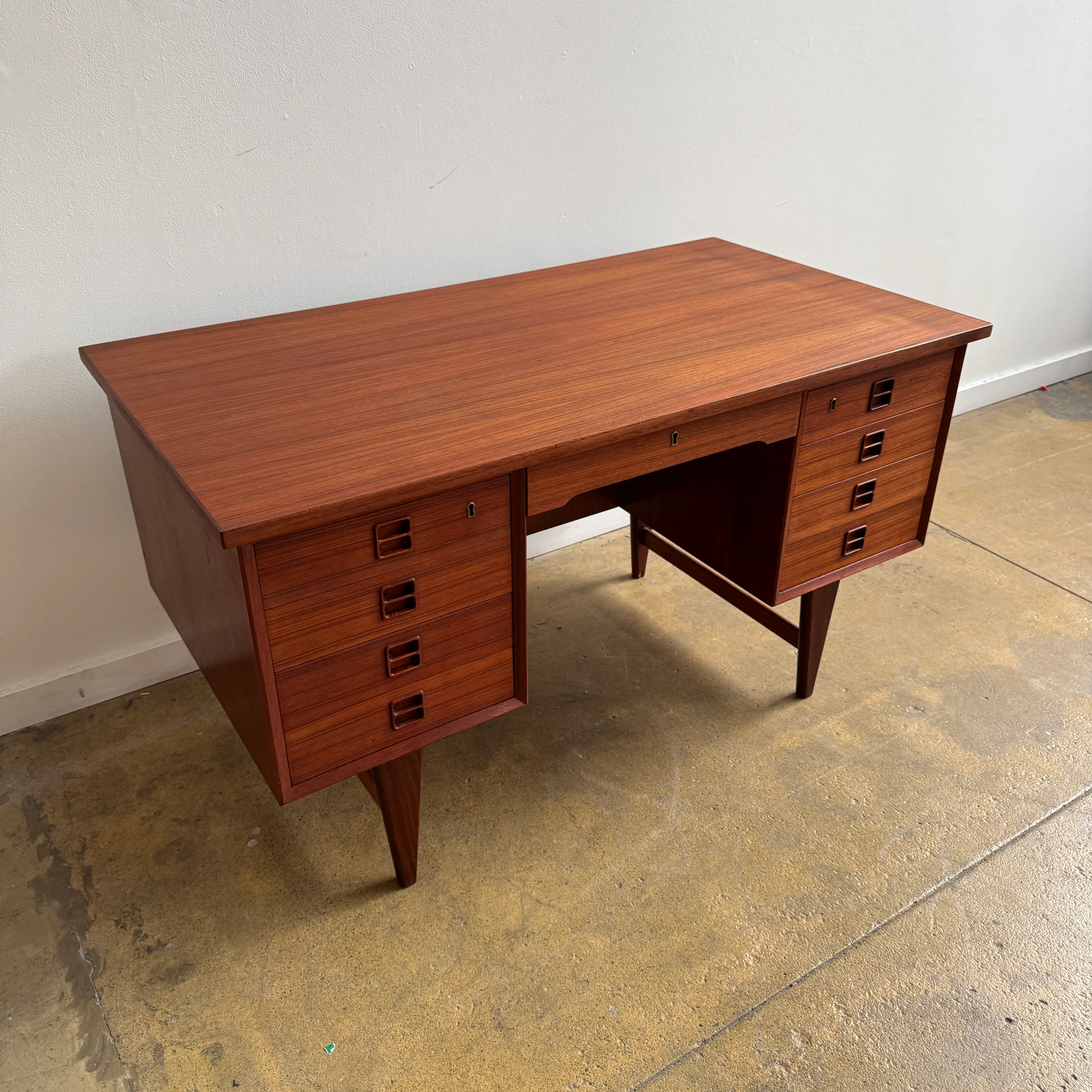 Danish Modern 8 Drawer Teak Desk - Image 2