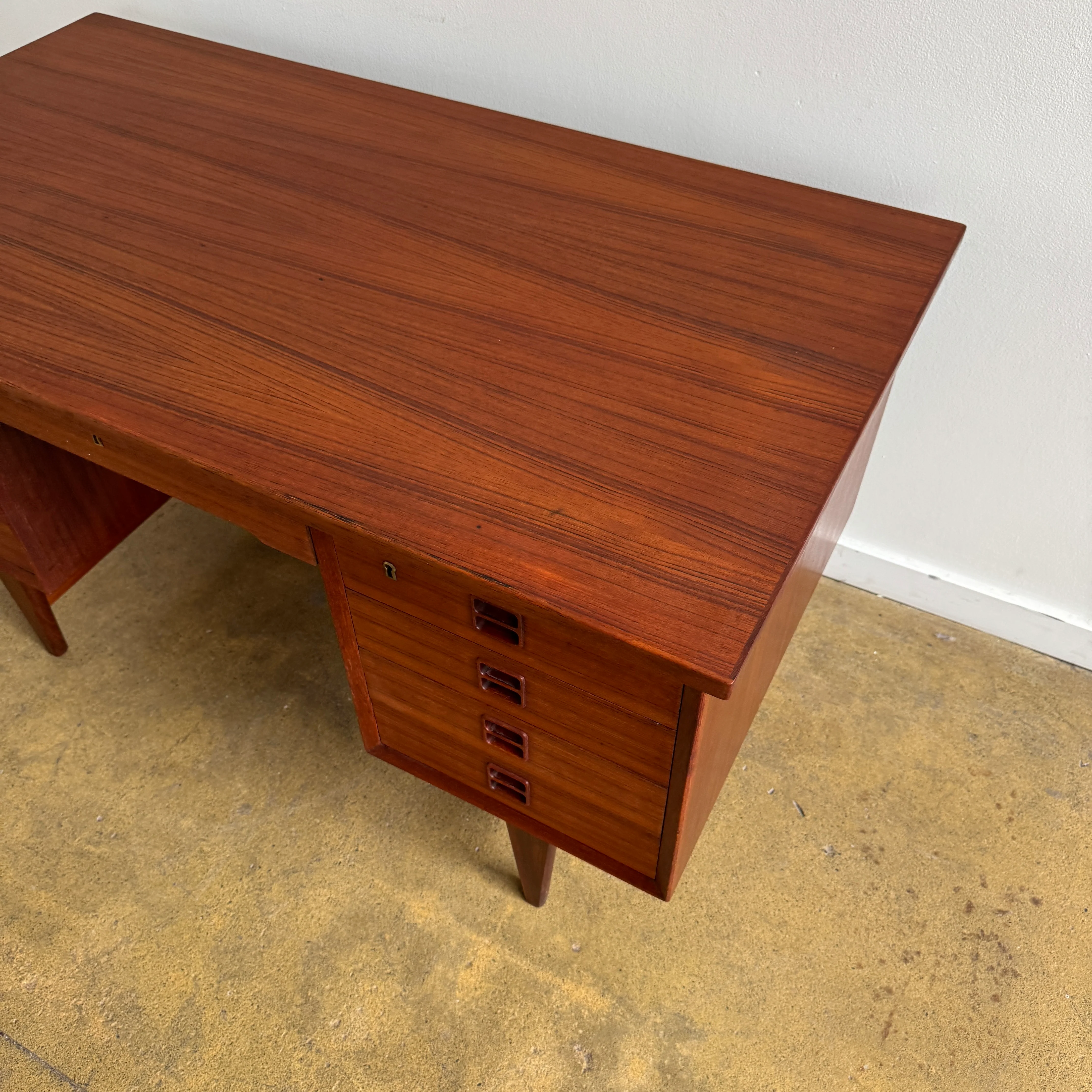 Danish Modern 8 Drawer Teak Desk - Image 5