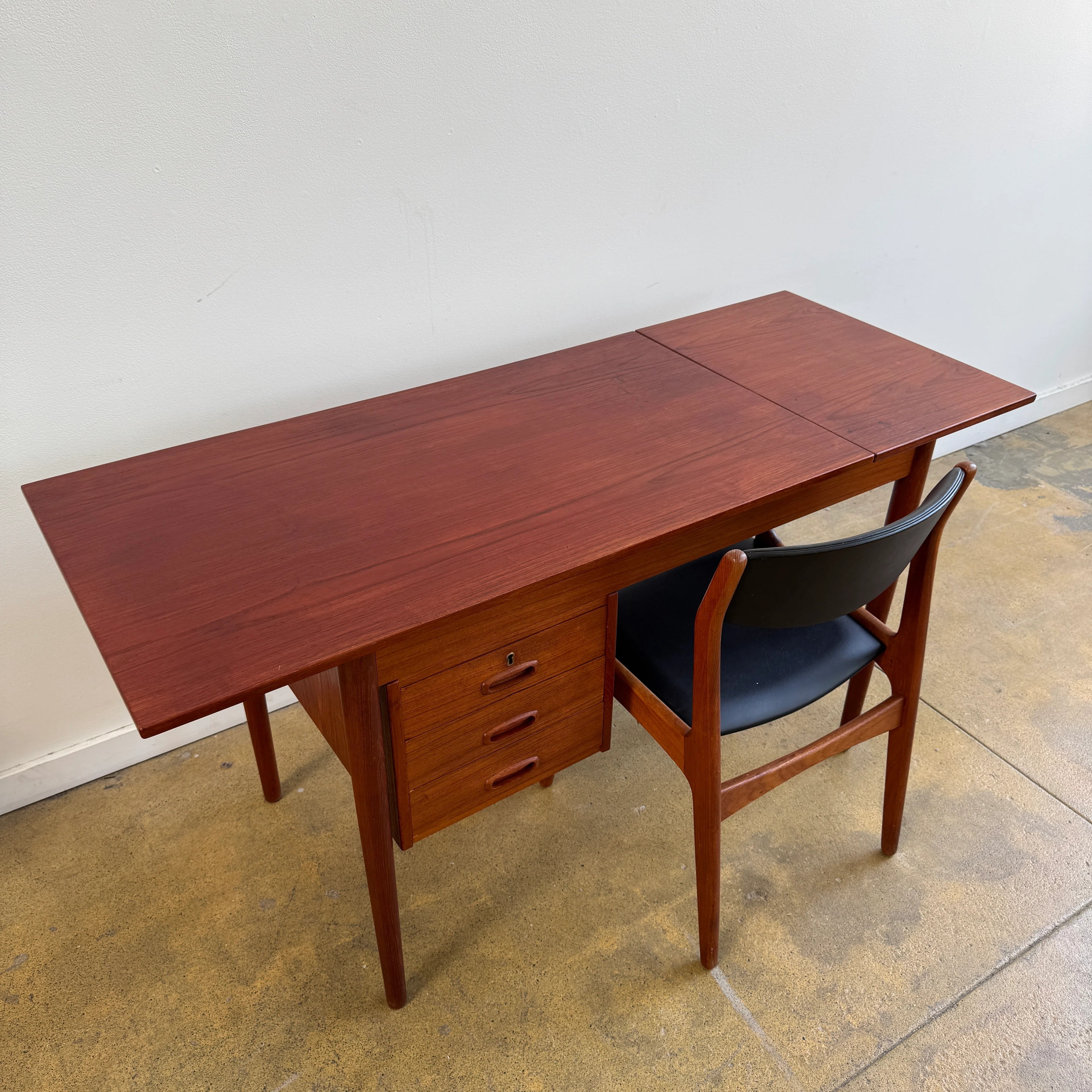 Danish Modern Arne Vodder attribute Expandable & Reversible Drawer Desk - Image 8