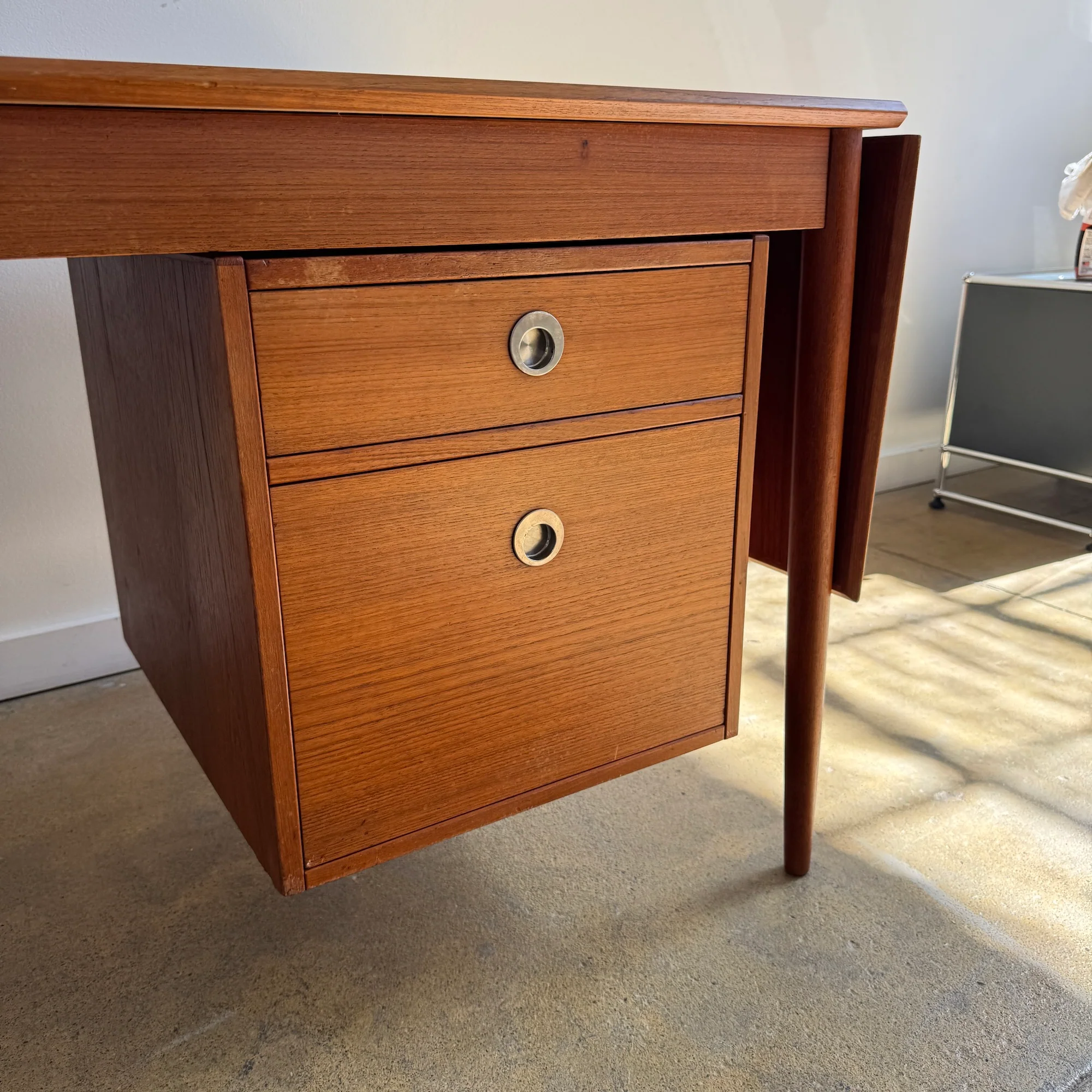 Danish Modern Arne Vodder for Sibast Mobler Teak Drop-Leaf Desk (Reversible Cabinet) - Image 5