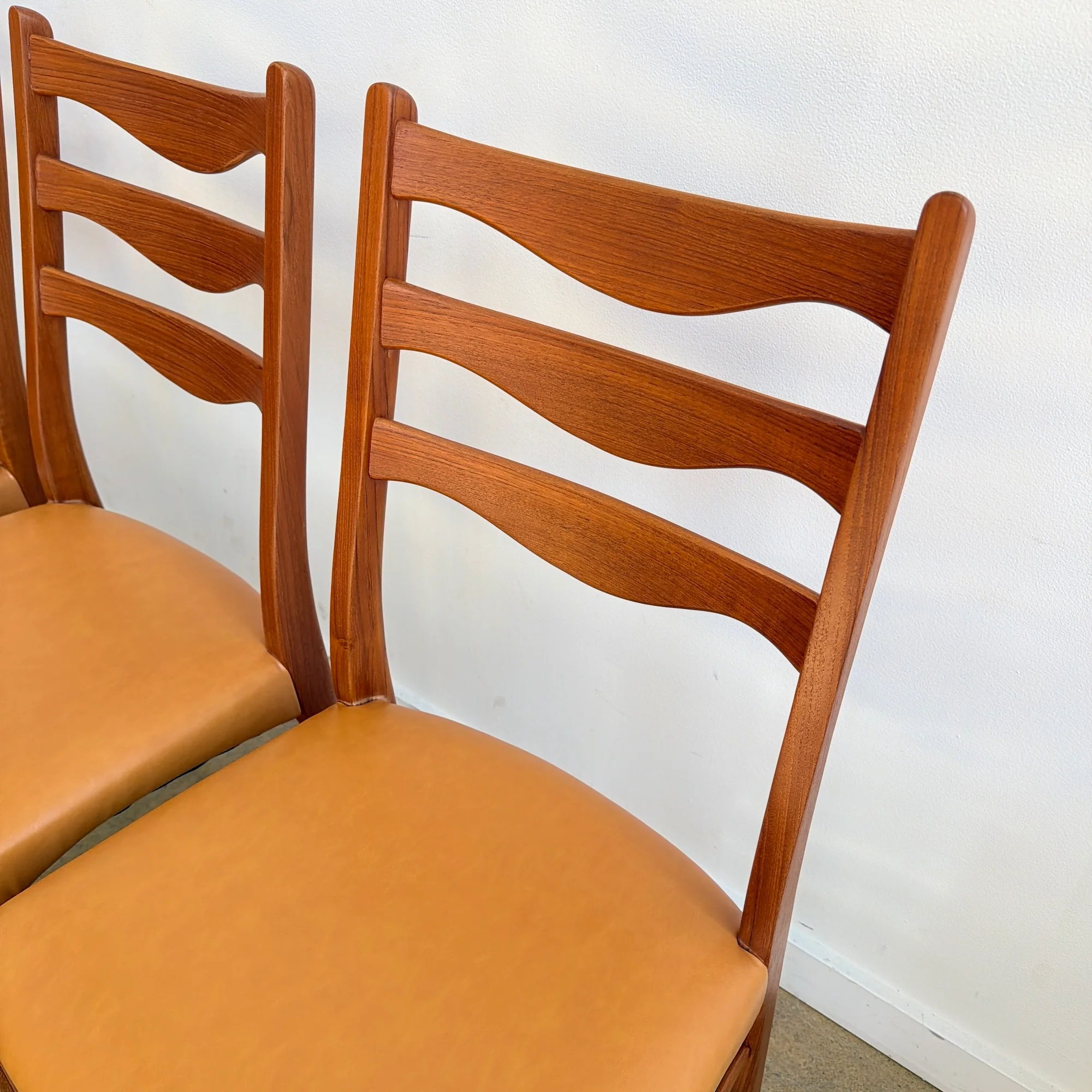 Danish Modern Arne Wahl set of 4 Teak chairs for Glyngøre - Image 5