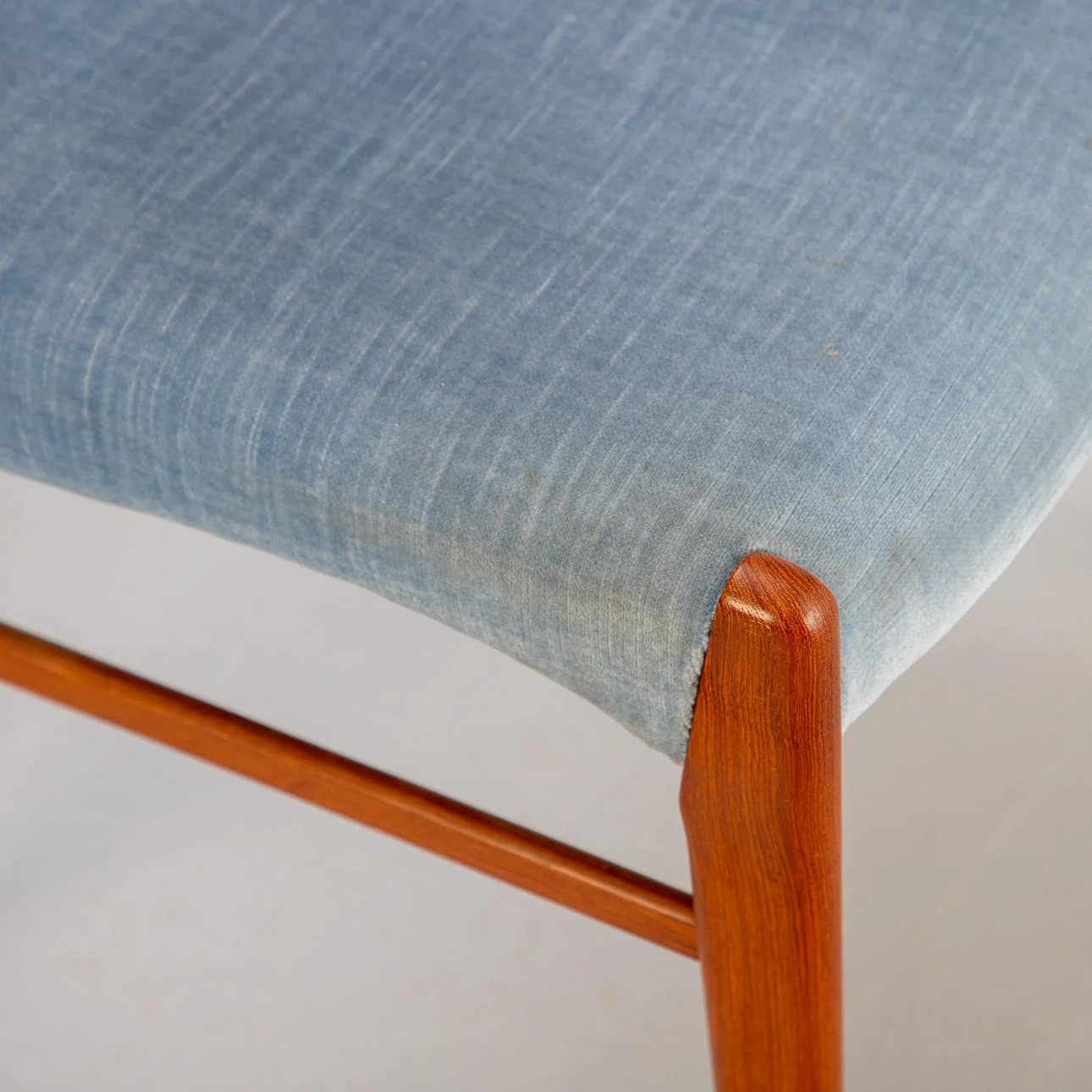 Danish Modern Arne Wahl set of 4 Teak chairs for Glyngøre - Image 4