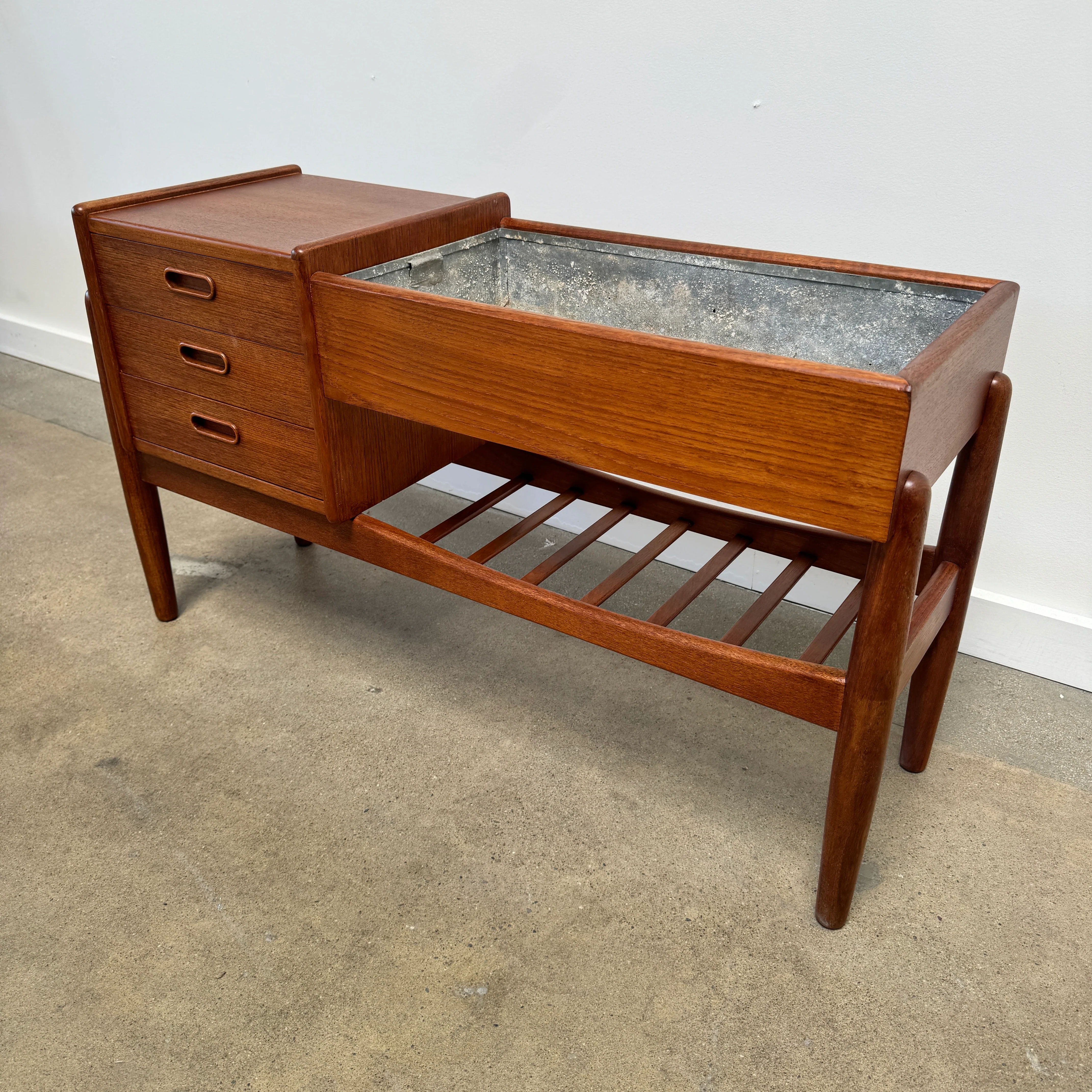 Danish Modern Arne Wahl Teak Planter - Image 5