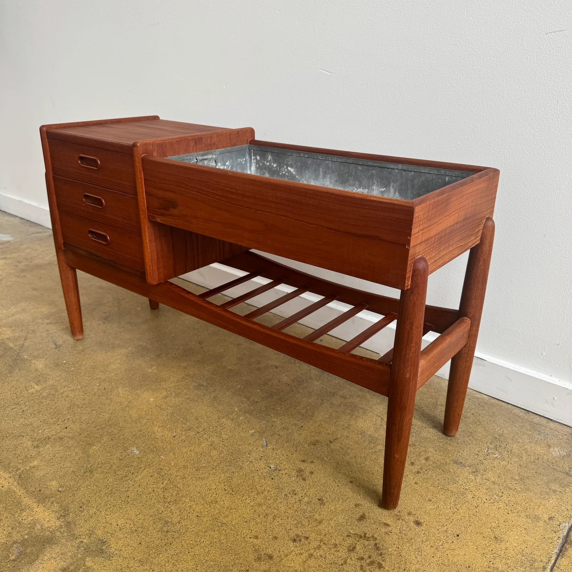 Danish Modern Arne Wahl Teak Planter - Image 4