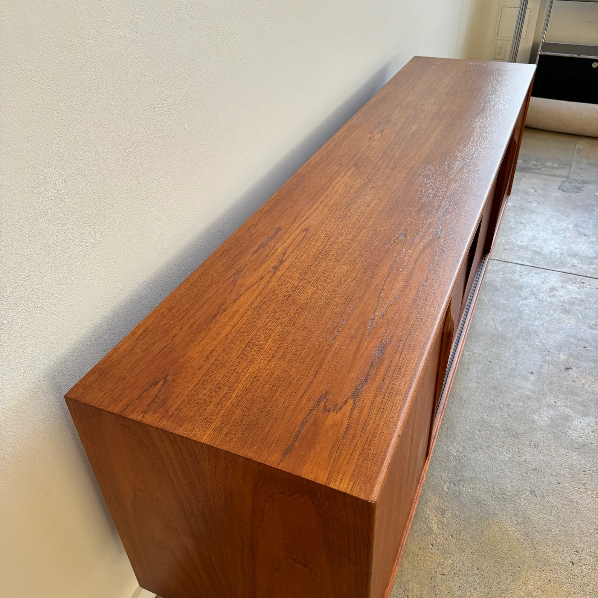 Danish Modern Axel Christiansen Teak Long Credenza for Aco Møbler - Image 4