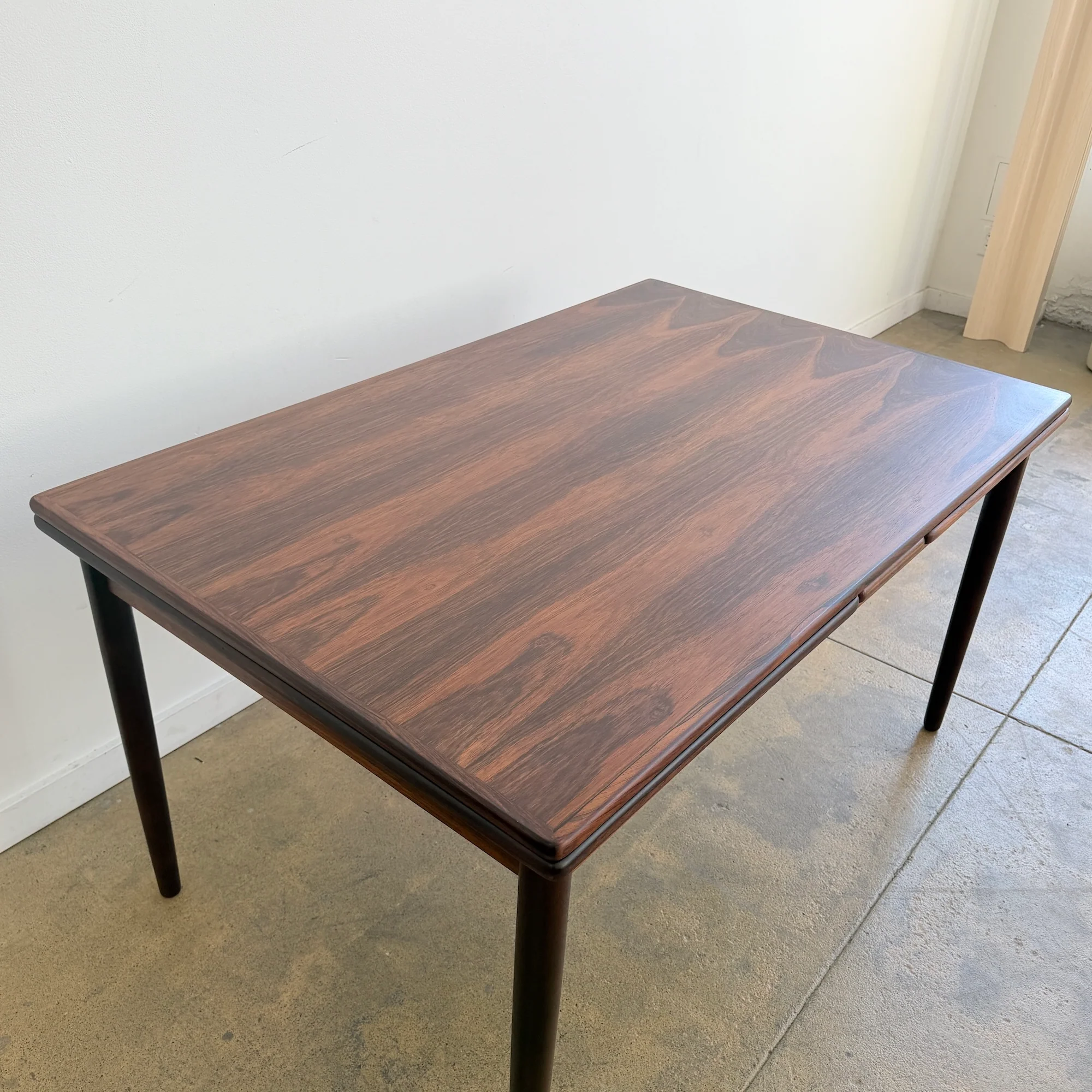 Danish Modern Brazilian Rosewood Extendable Dining Table (Restored) - Image 4