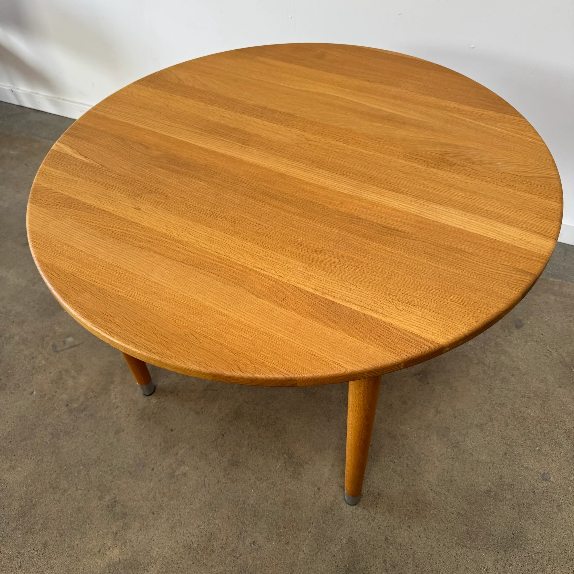 Danish Modern Brødrene  Andersen Mobelsndkeri Oak Round Dining Table - Image 5