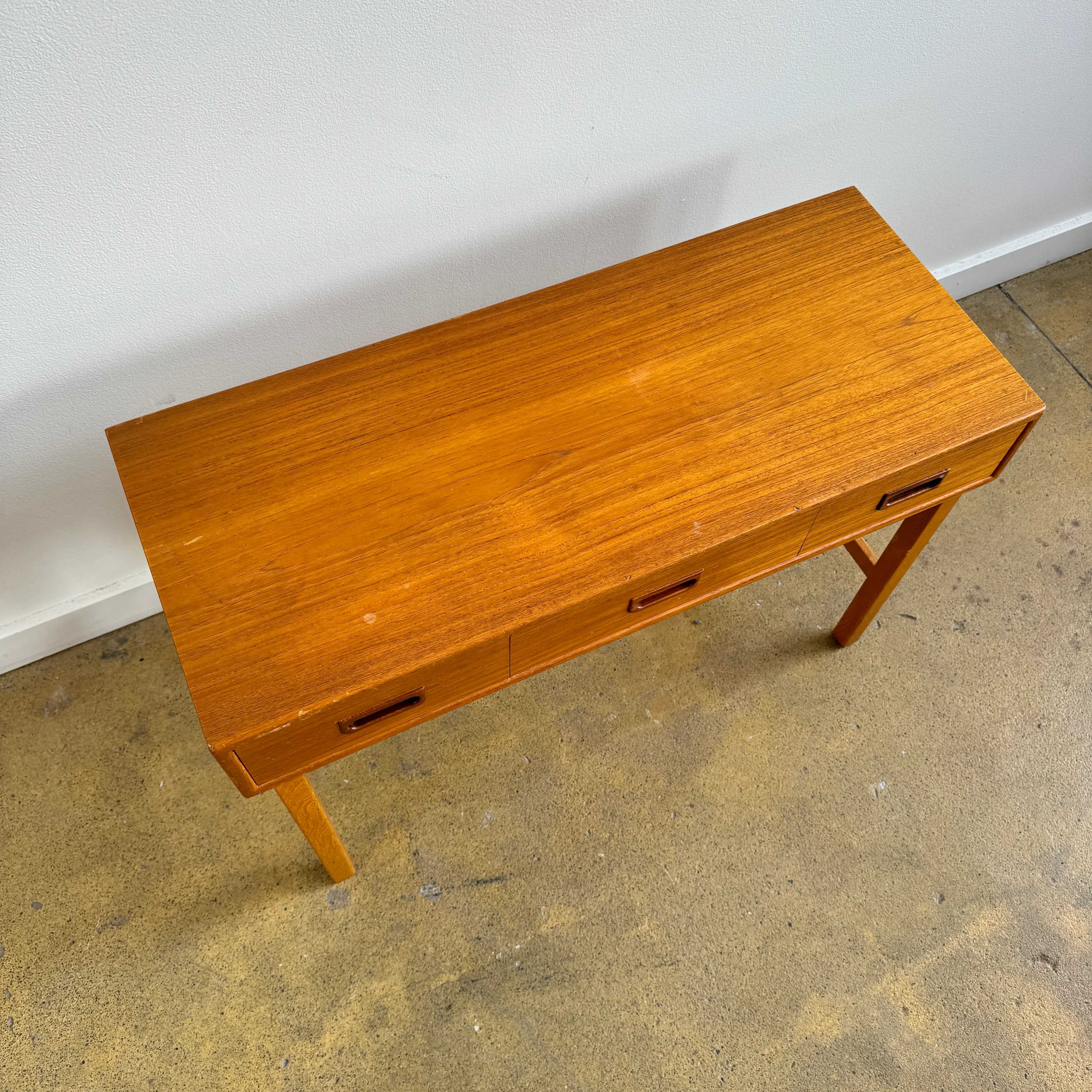 Danish Modern Entryway small teak console - Image 4