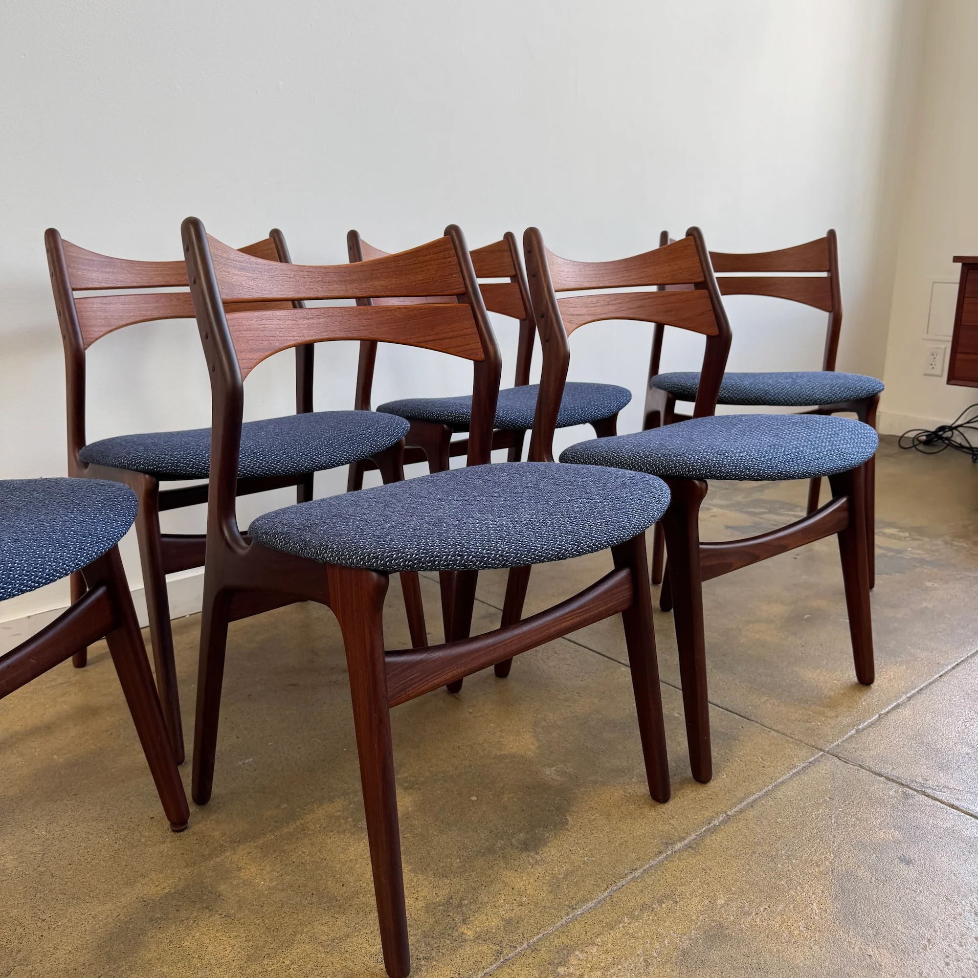 Danish Modern Erik Buch model 310 set of 6 Teak dining chairs (Fully Restored) - Image 3